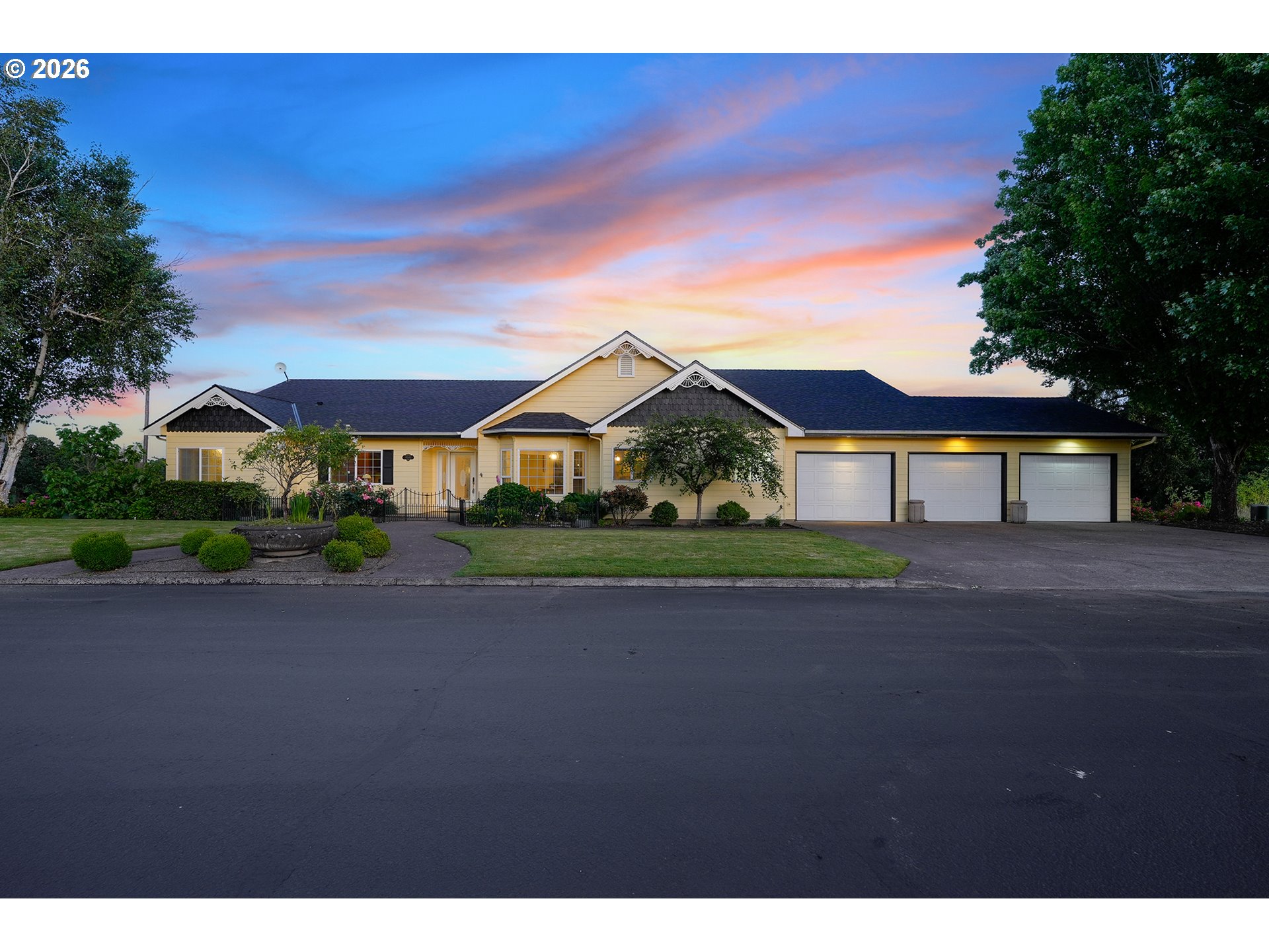 9595 SW Bayou Dr — photo