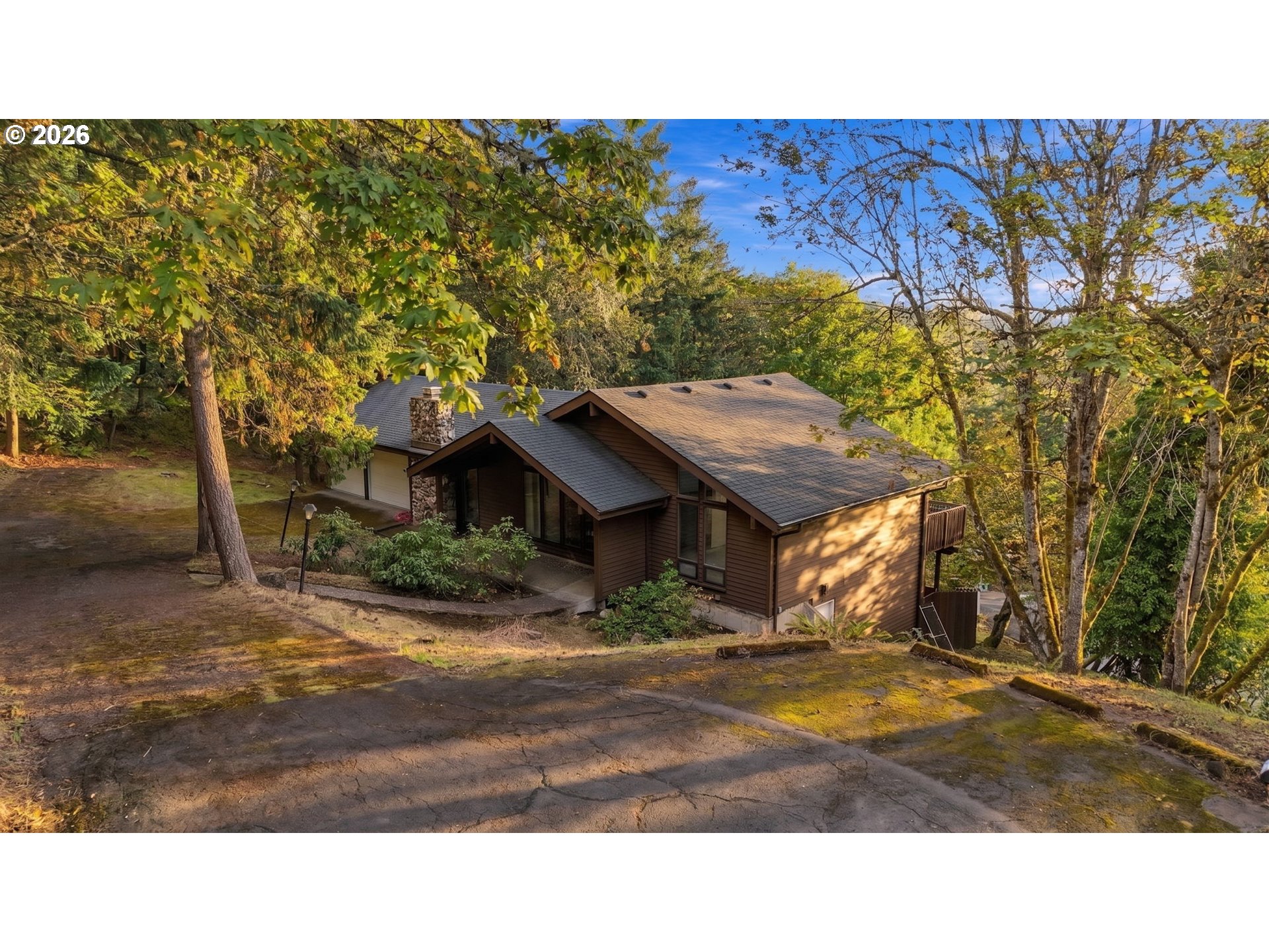 551 Brookside Dr — photo