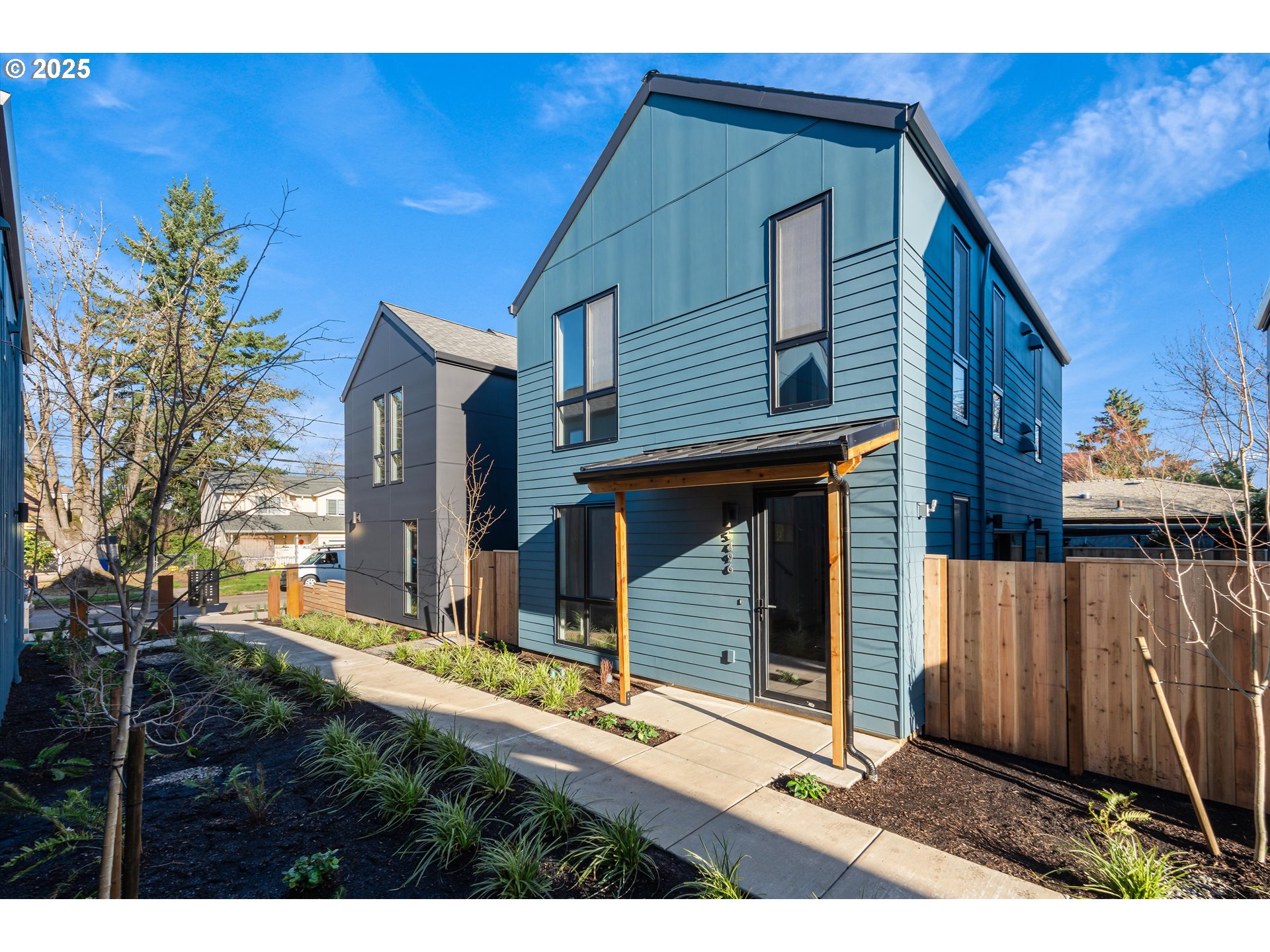 5496 SE Boise St — photo