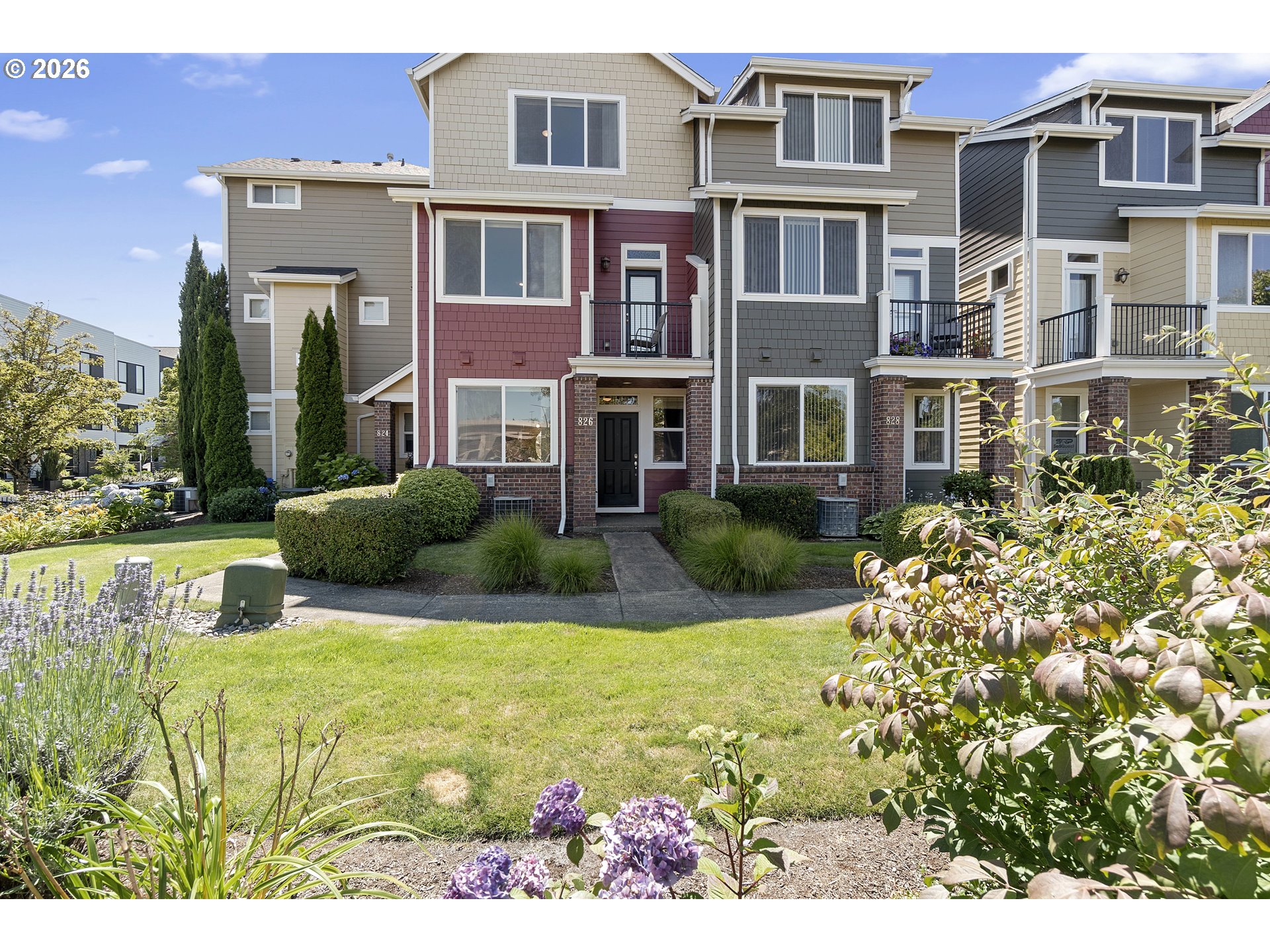 826 NW Council Dr — photo