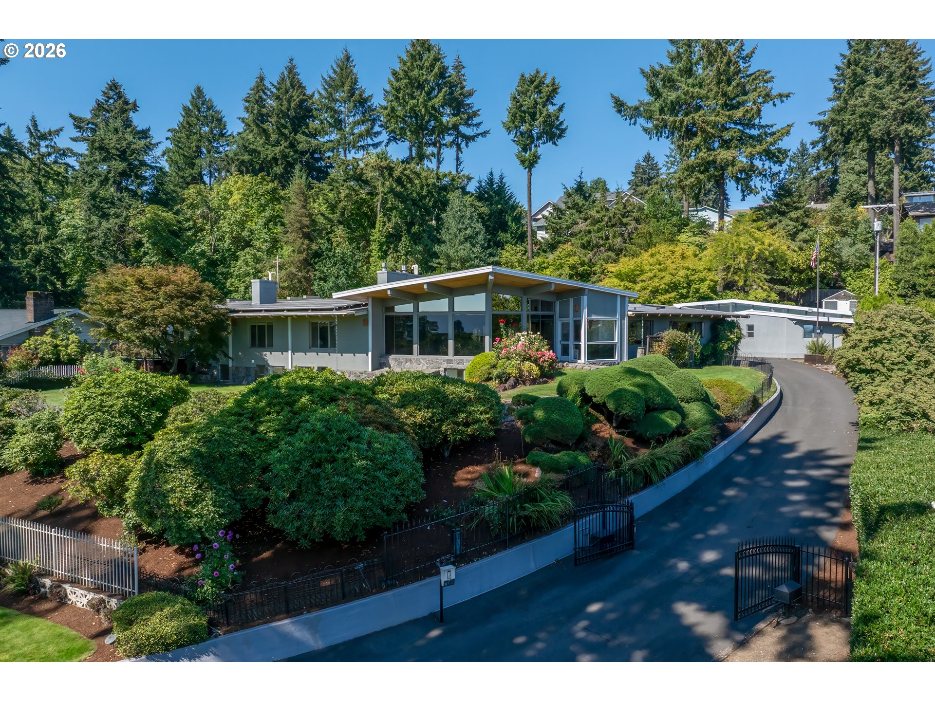 6306 E Evergreen Blvd — photo