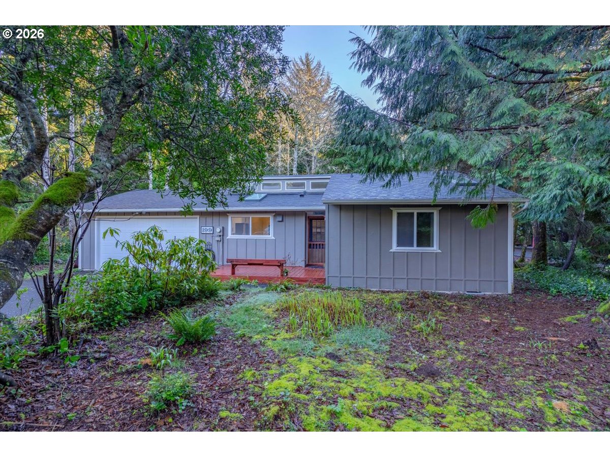 199 SW the Pines Dr — photo