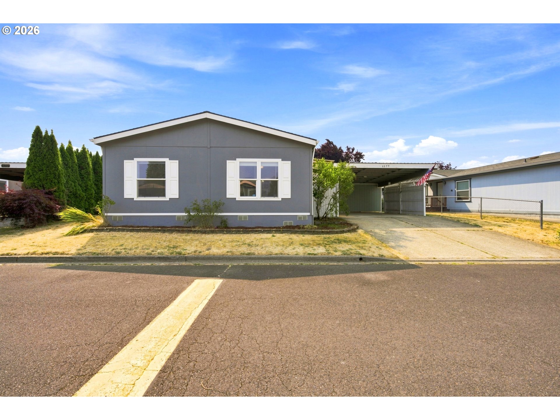 1177 SW Emma Dr — photo