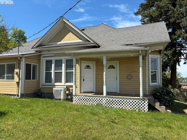 1914 SE Court Ave — photo