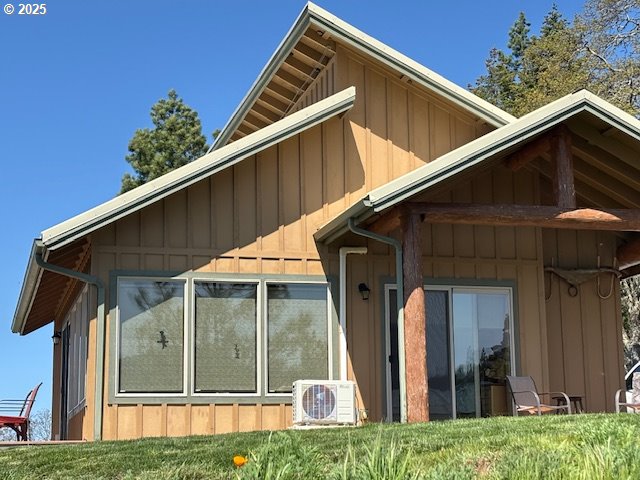 Home in Tiller, OR 97484 — photo 2