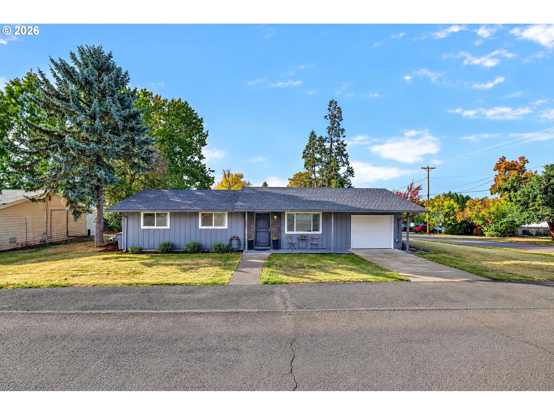 433 E 7th St, Lafayette, OR 97127 — photo 2