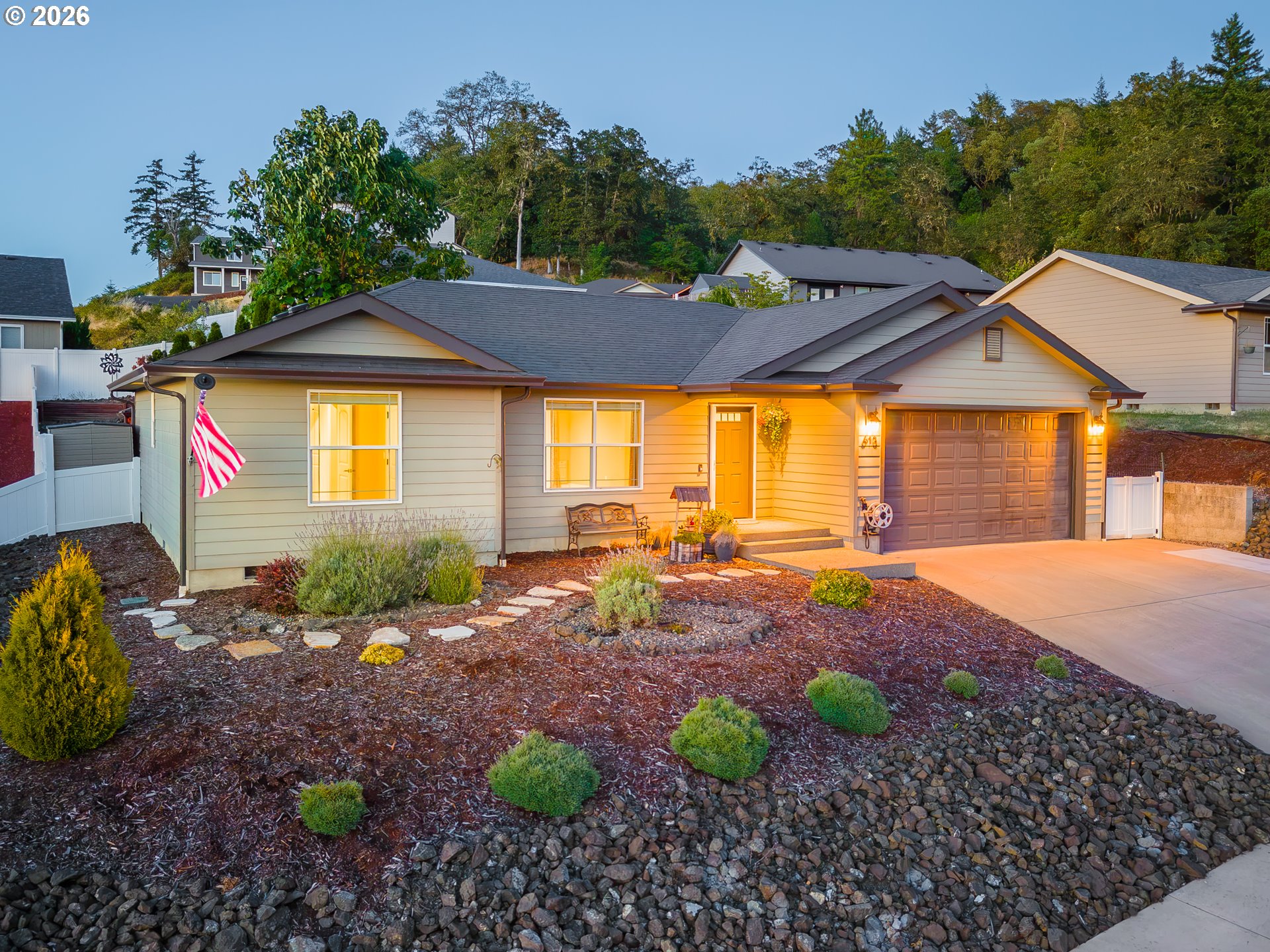 613 Brooks Loop, Sutherlin, OR 97479 — photo 2