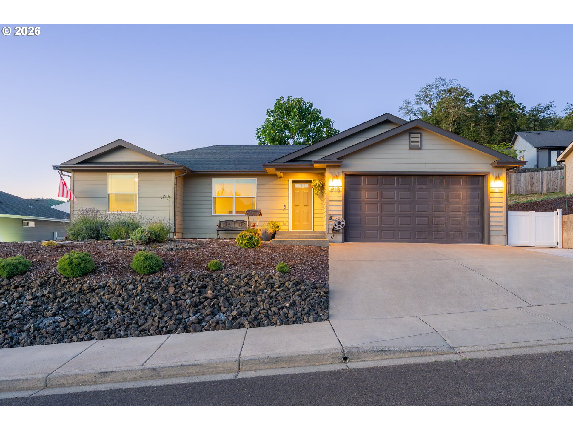 613 Brooks Loop, Sutherlin, OR 97479 — photo 3