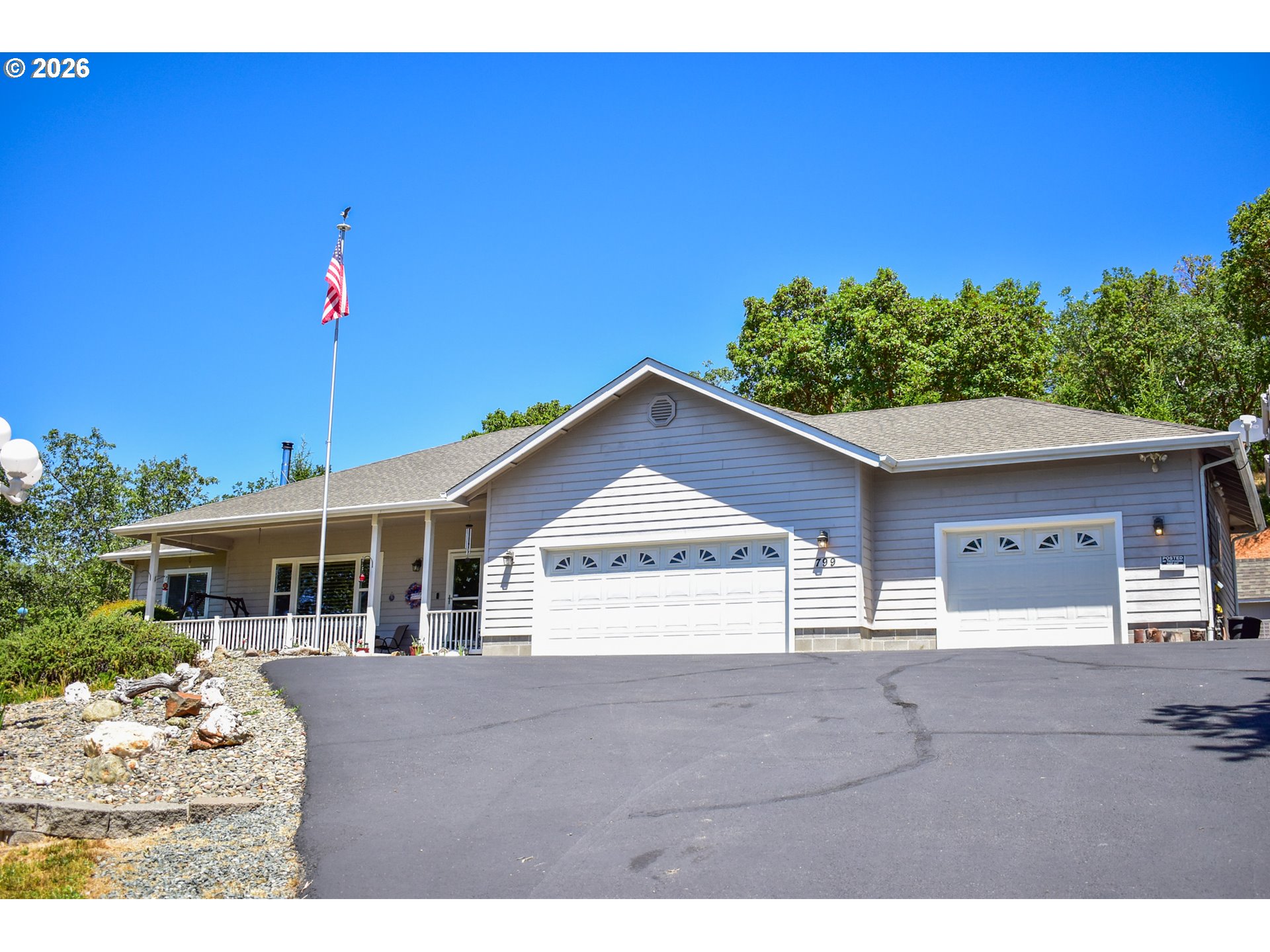 799 Three Pines Rd — photo