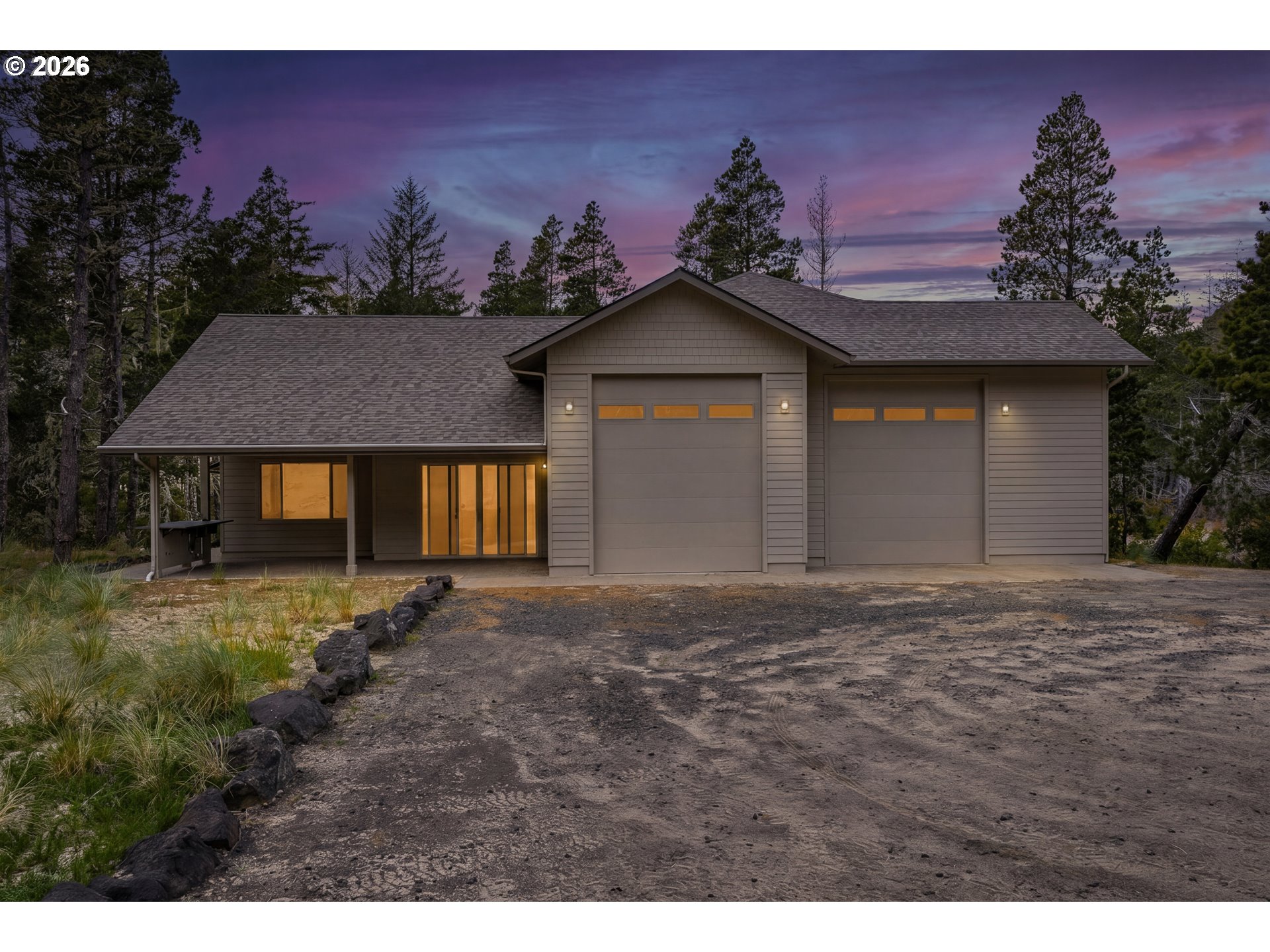 747 Pacific Dunes Dr — photo