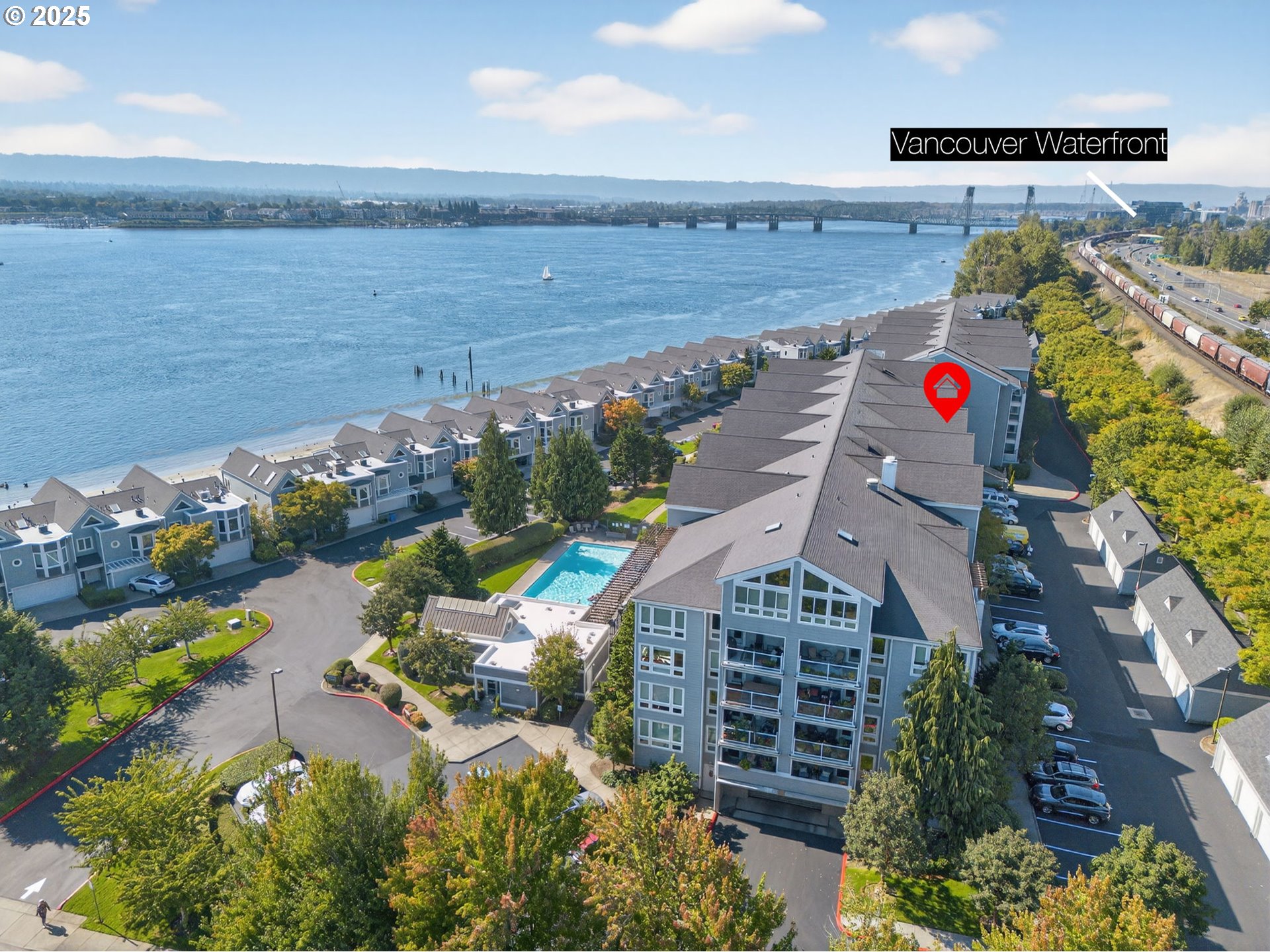 520 SE Columbia River Dr 326 — photo