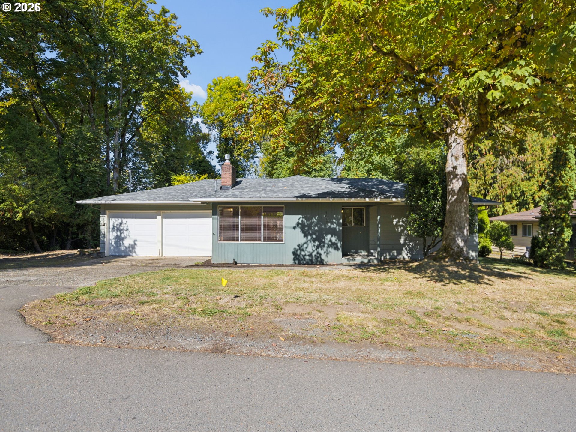 3673 Mapleton Dr — photo