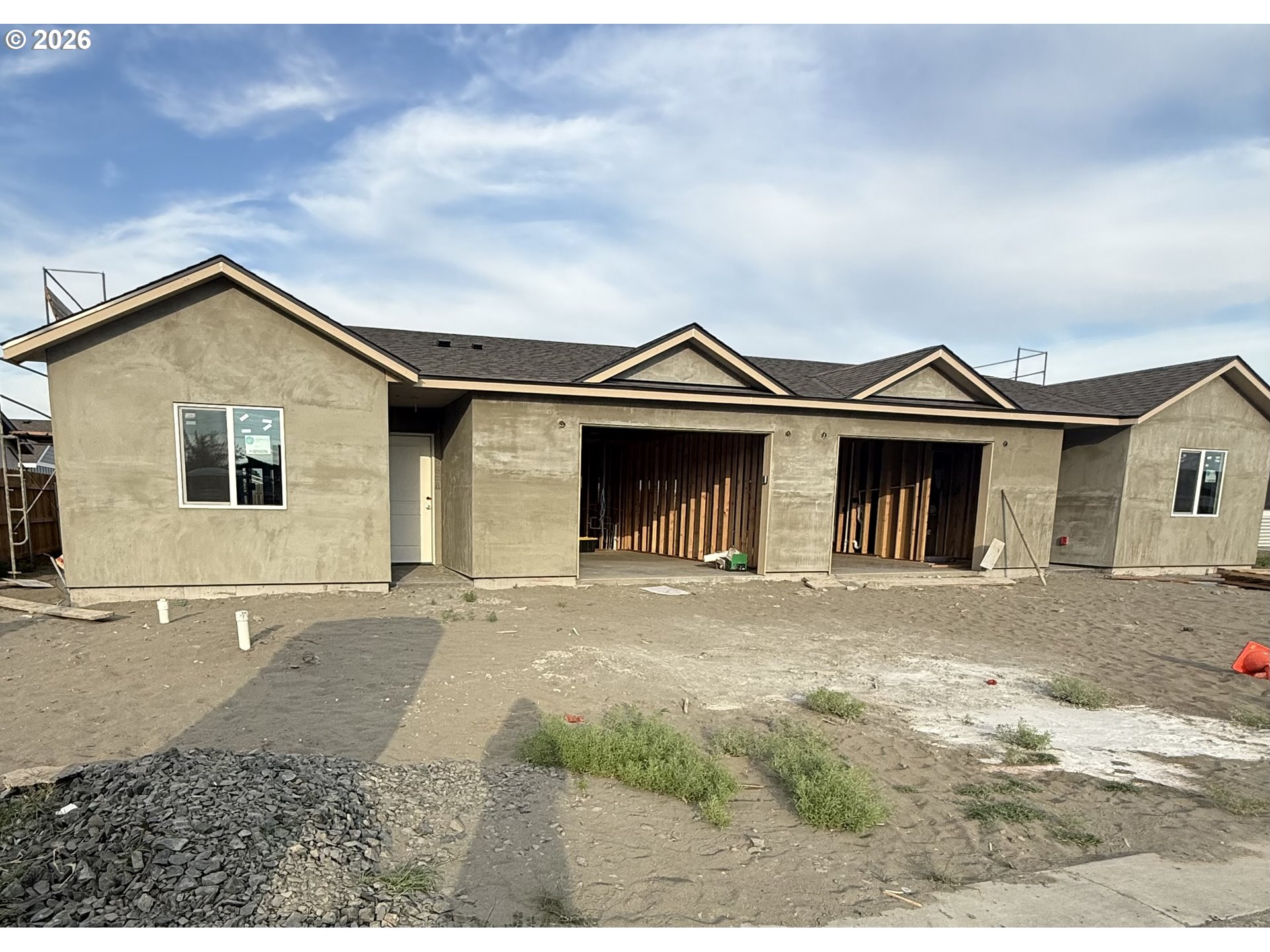 978 NE 10th Pl — photo