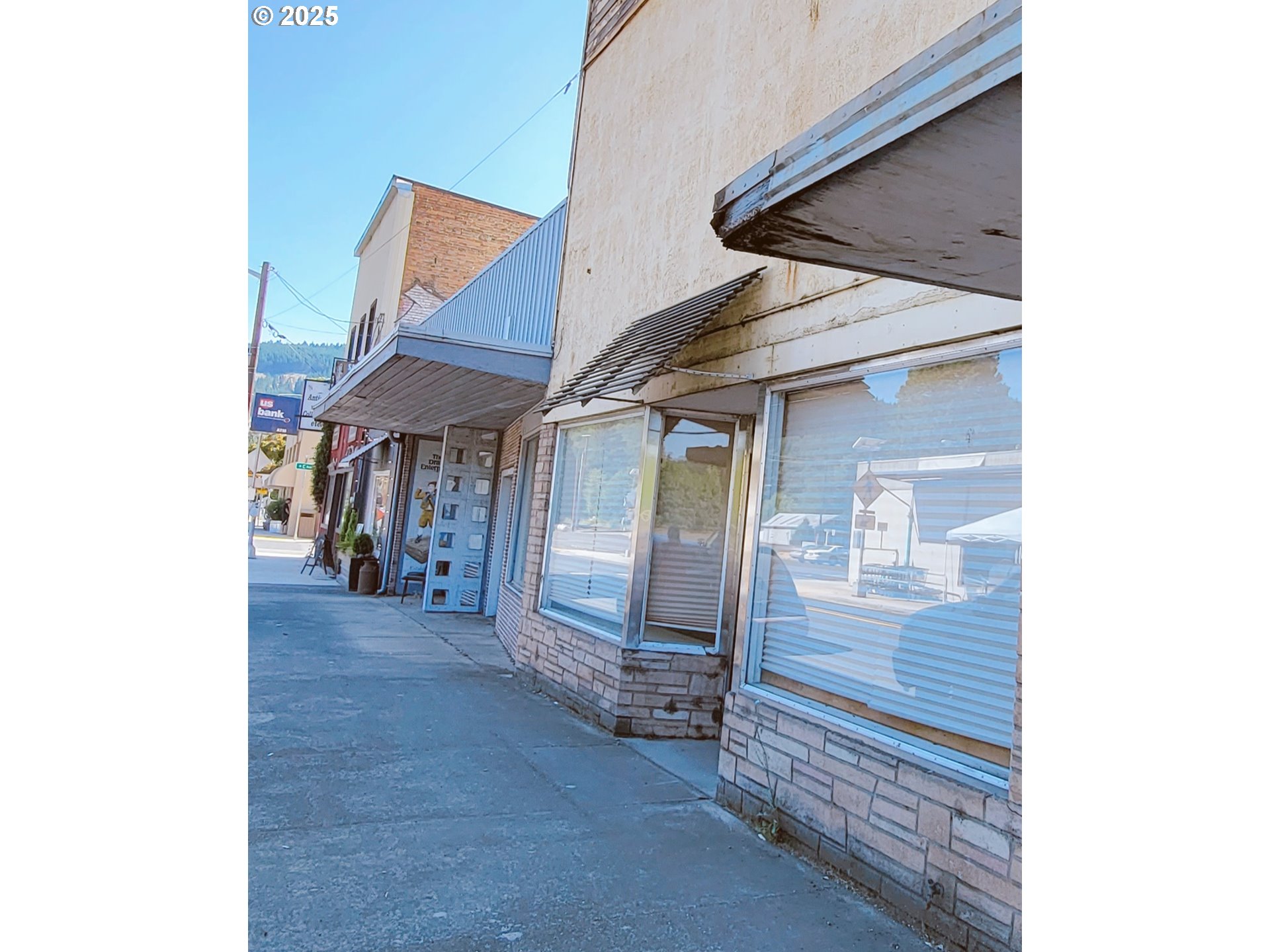 311 N First St — photo