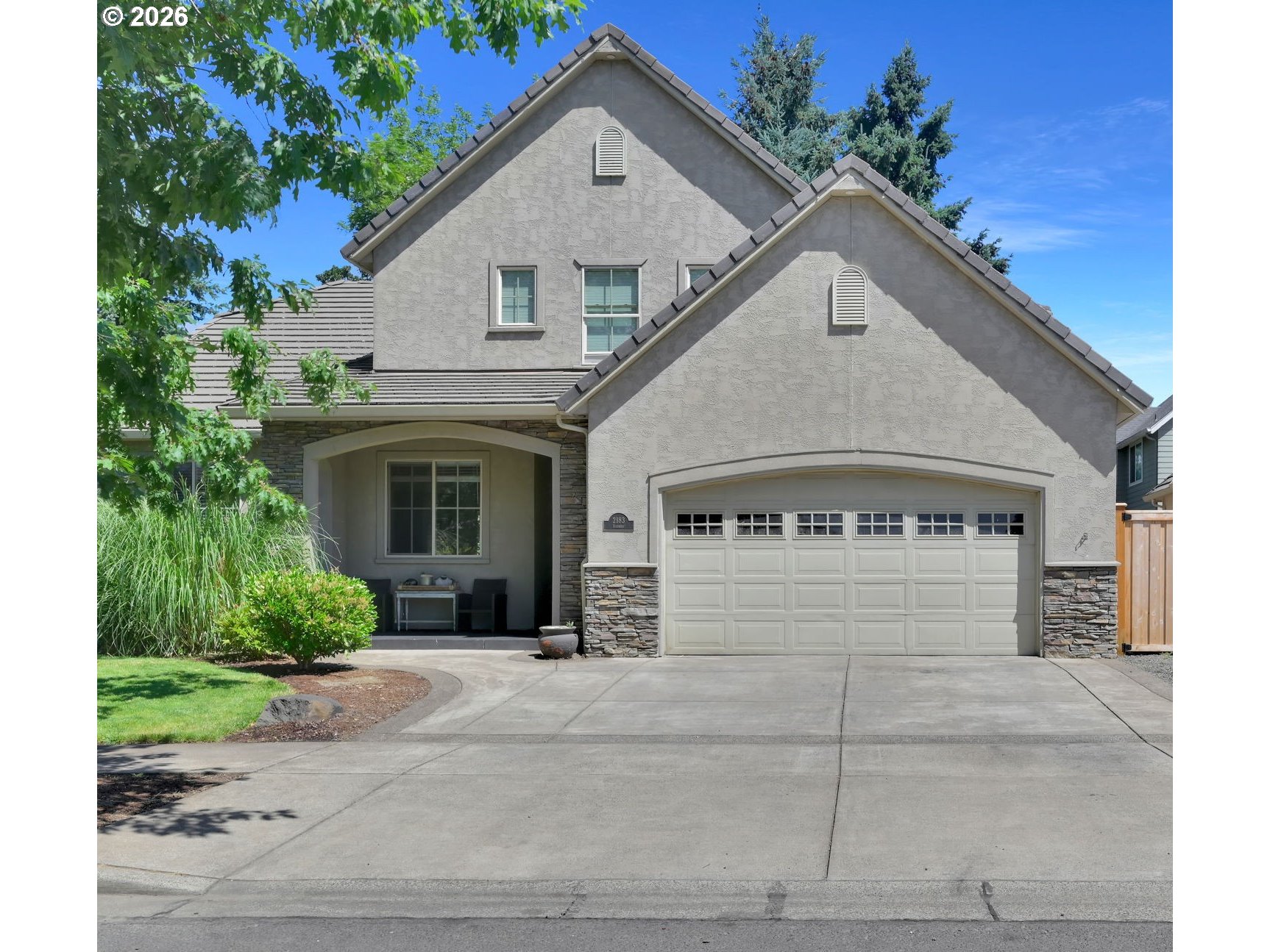 2183 Ashbury Dr — photo