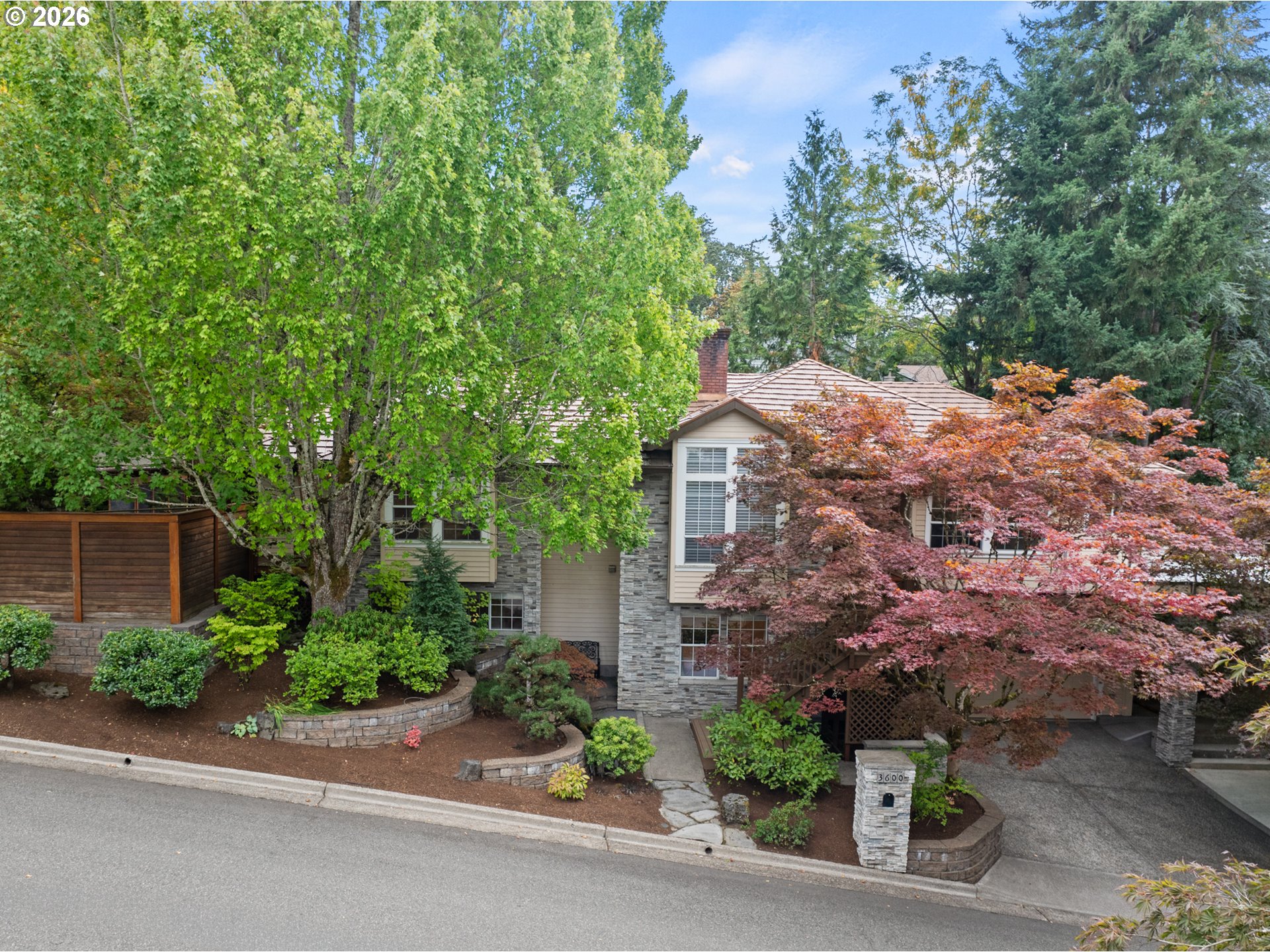3600 Spring Ln — photo