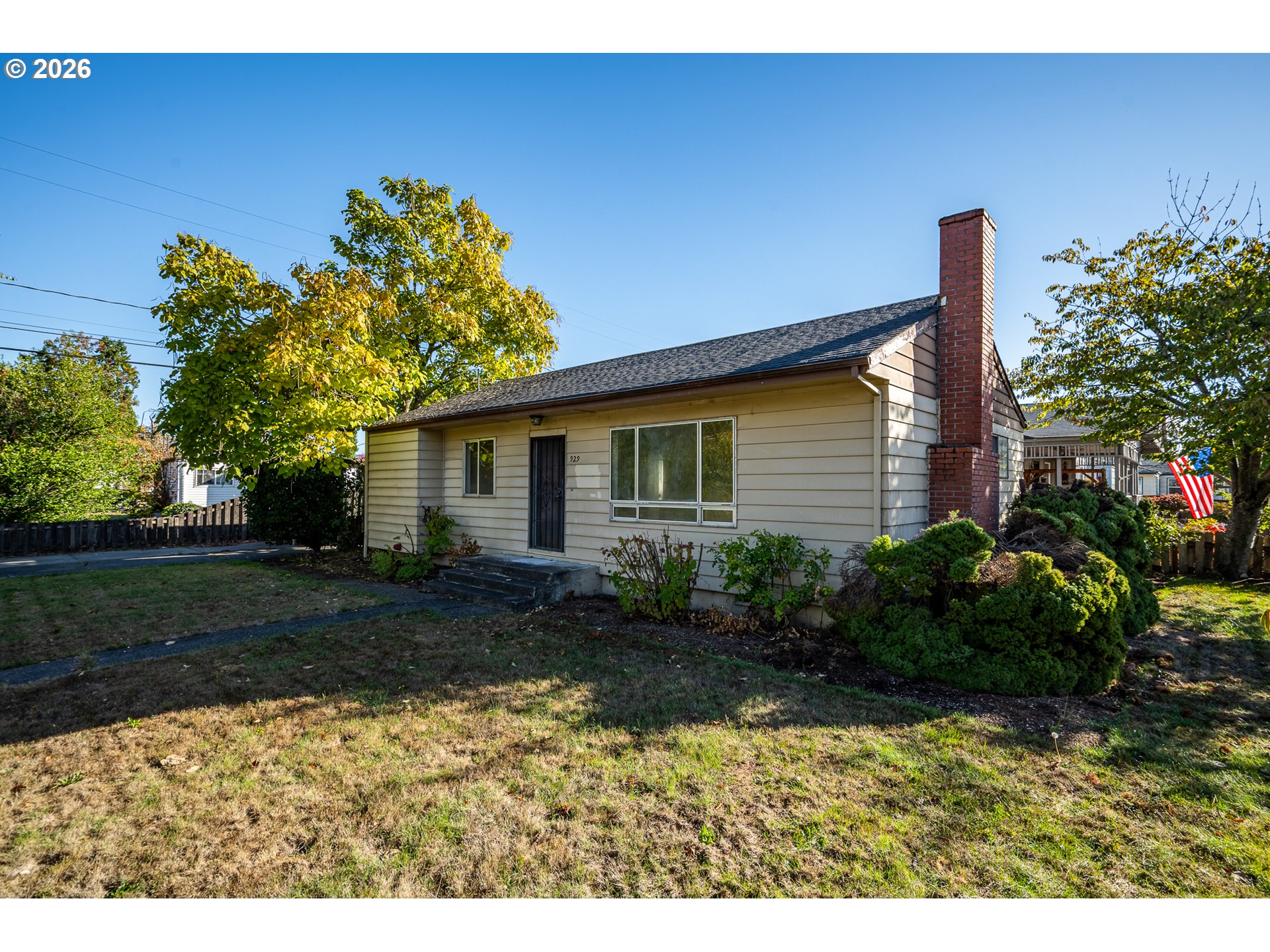 929 18th St, Springfield, OR 97477 — photo 2