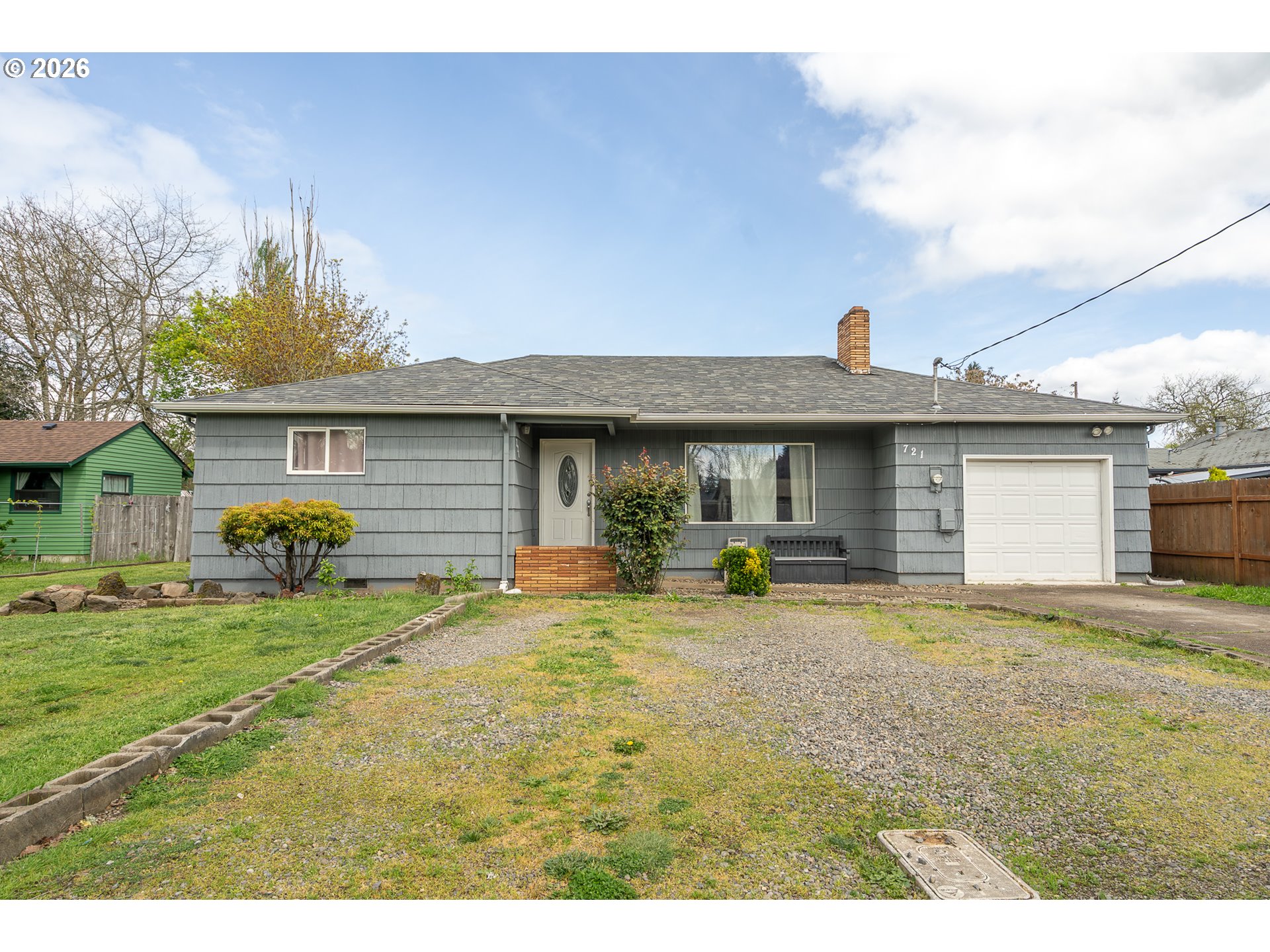 721 Cummings Ln — photo