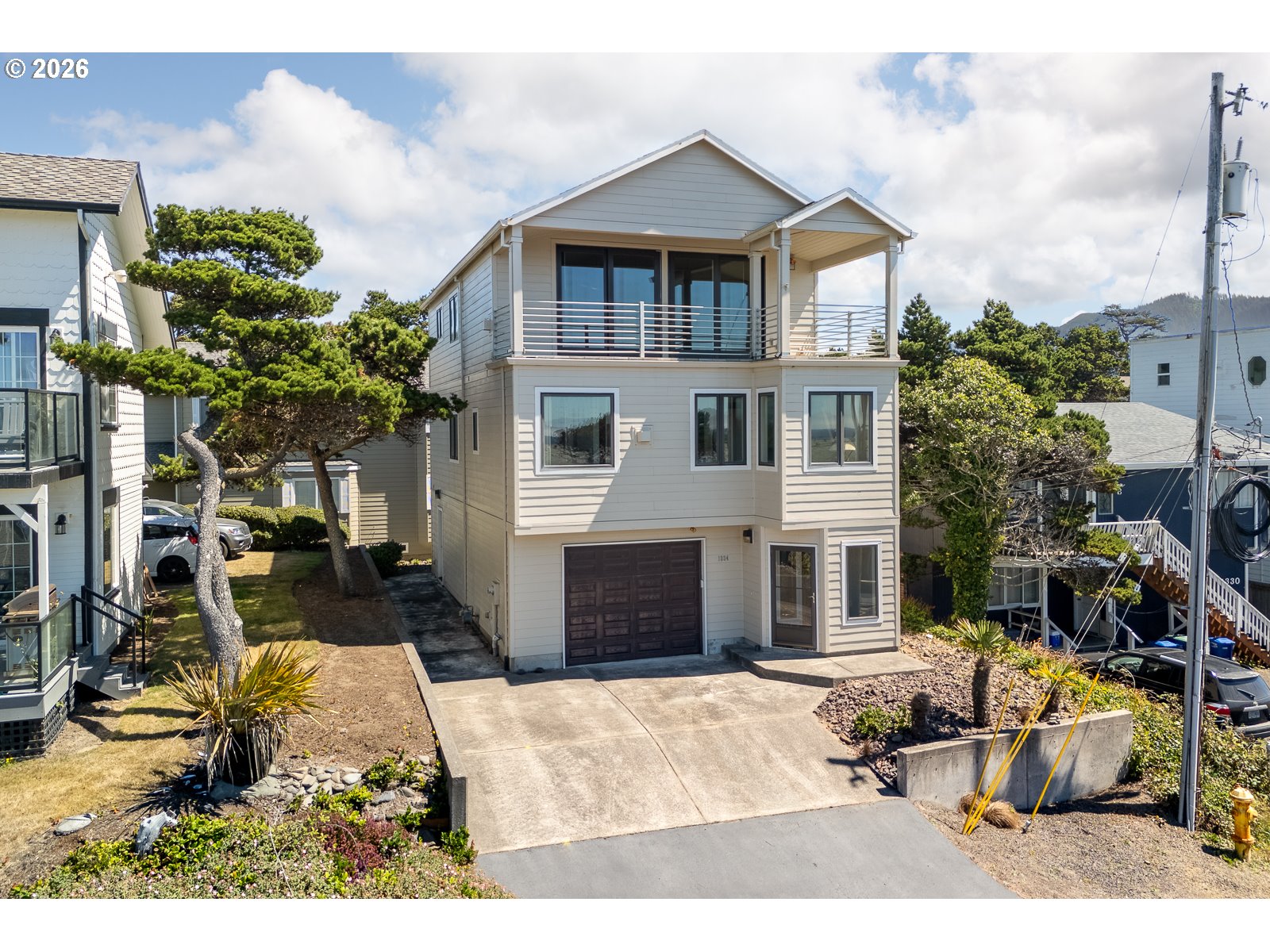 1334 NW Harbor Ave — photo