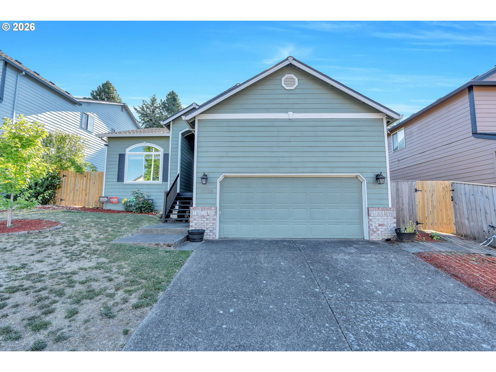 1558 SE Jasmine Way — photo