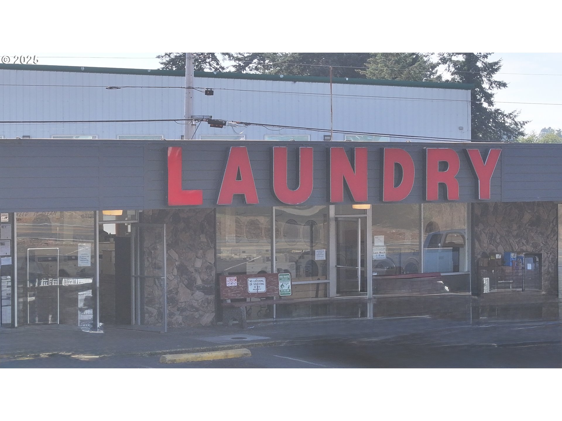 97900 Shopping Center Ave — photo