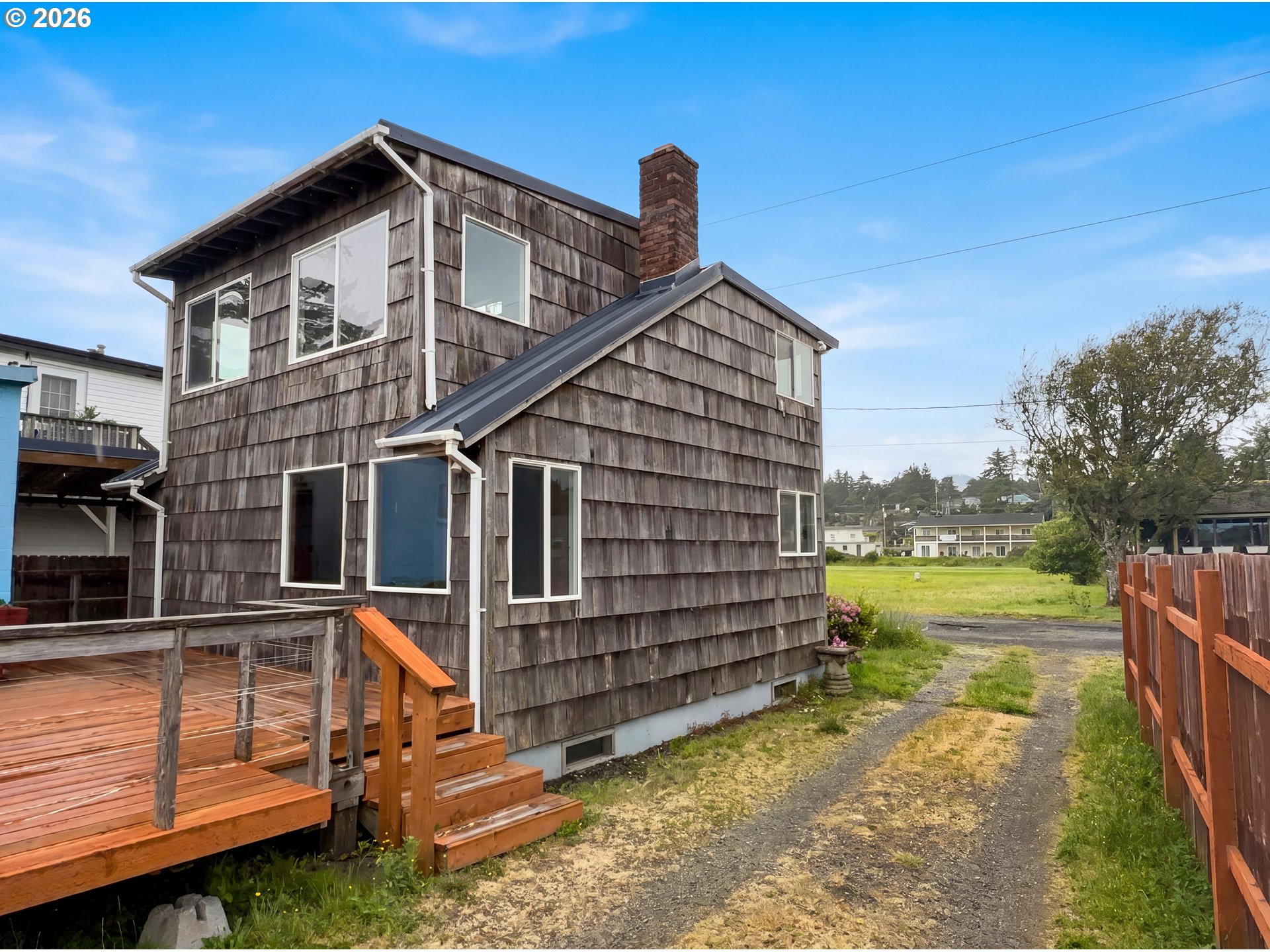 35390 Rueppel Ave — photo