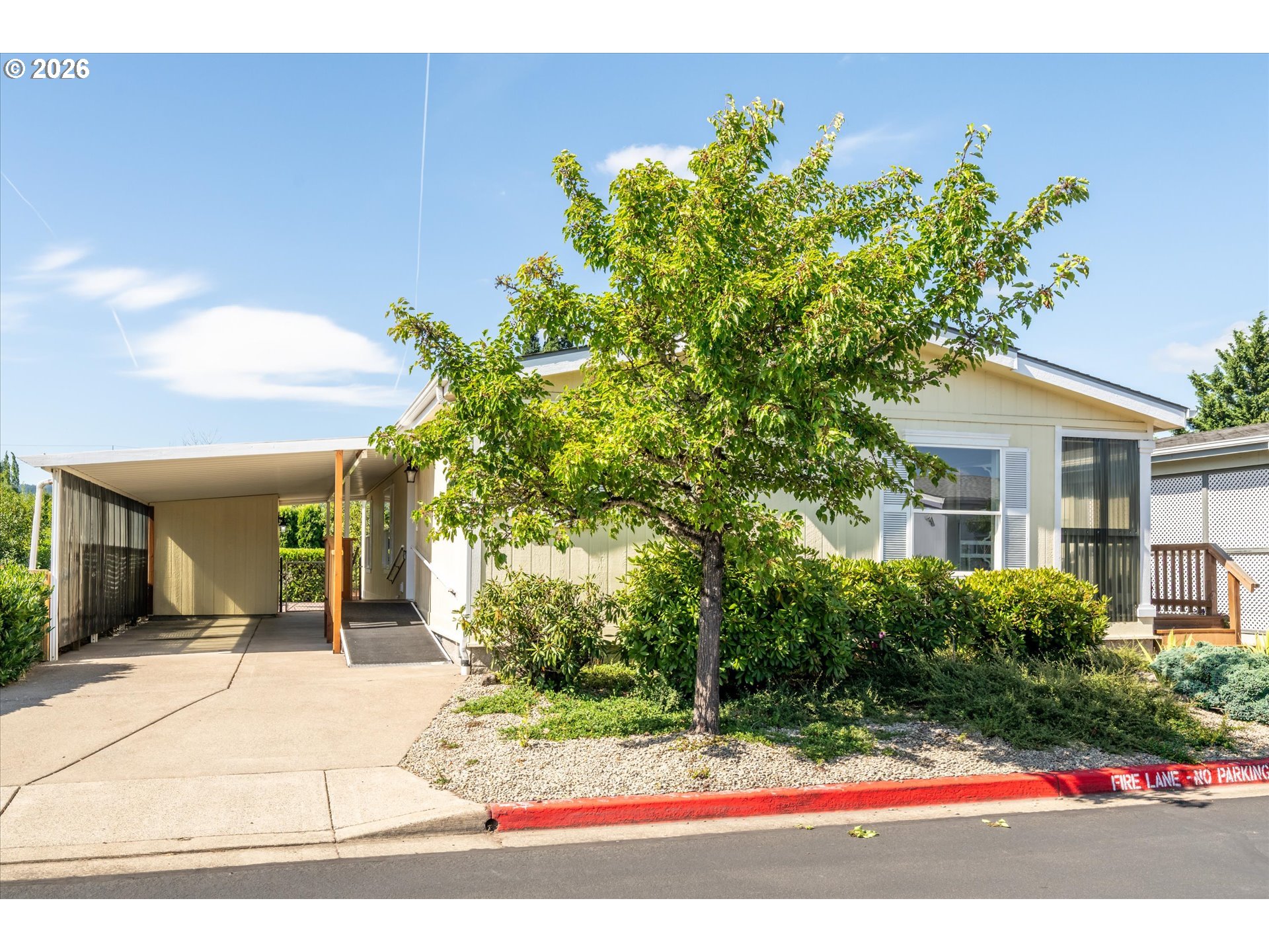 2242 Maia Loop, Springfield, OR 97477 — photo 2