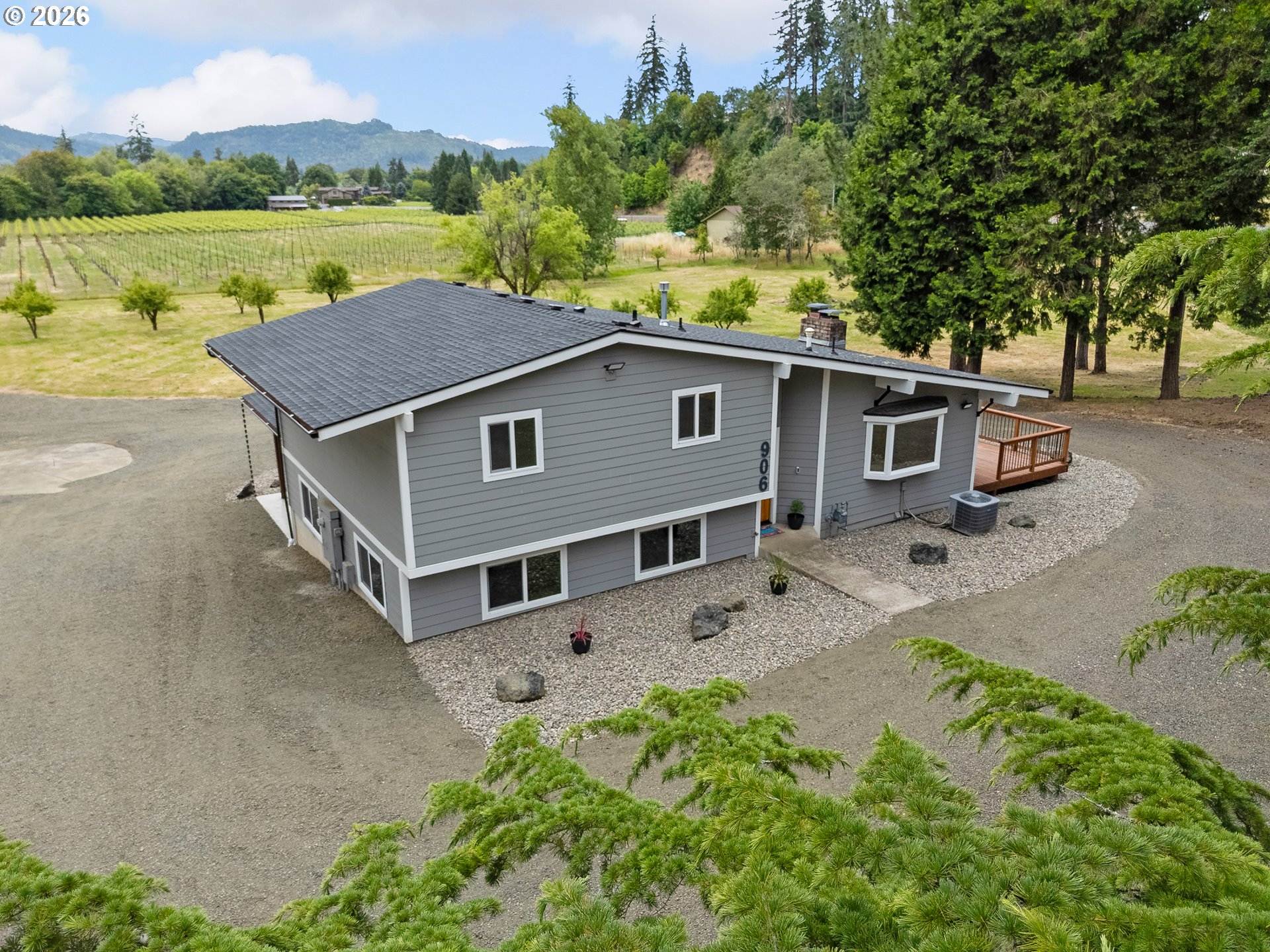 906 Old Garden Valley Rd — photo