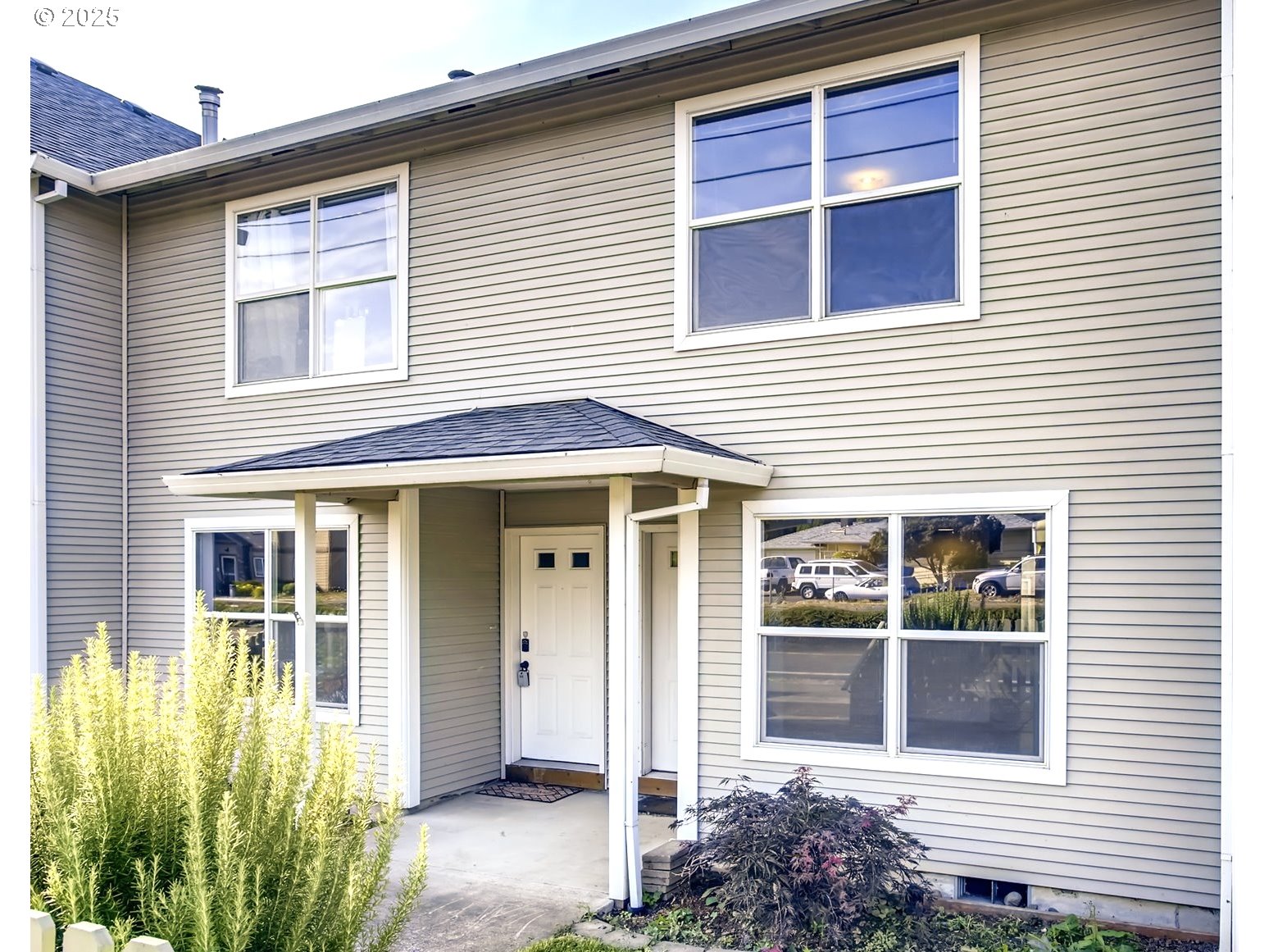14134 E Burnside St 3 — photo
