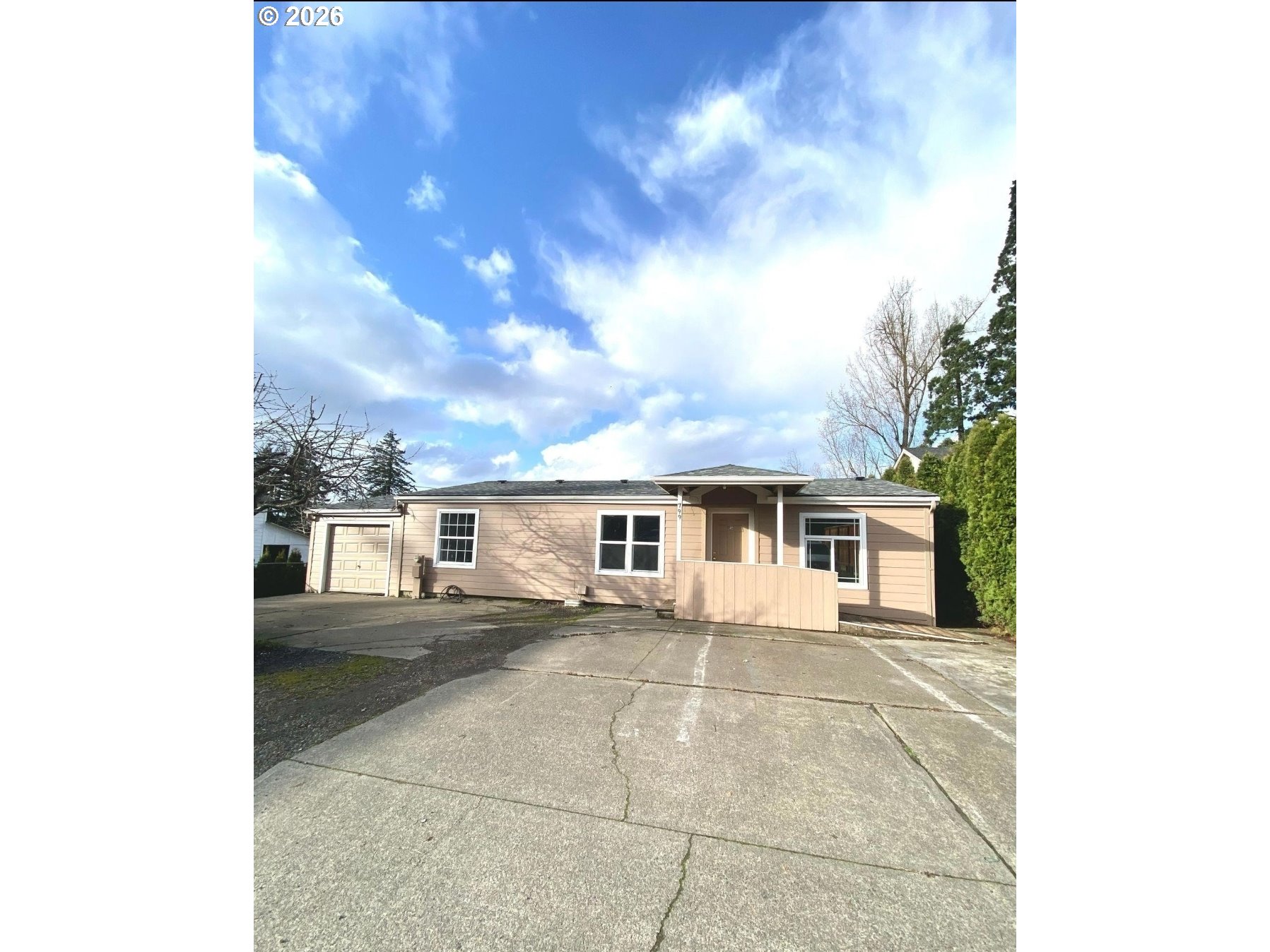 799 Hardcastle Ave — photo