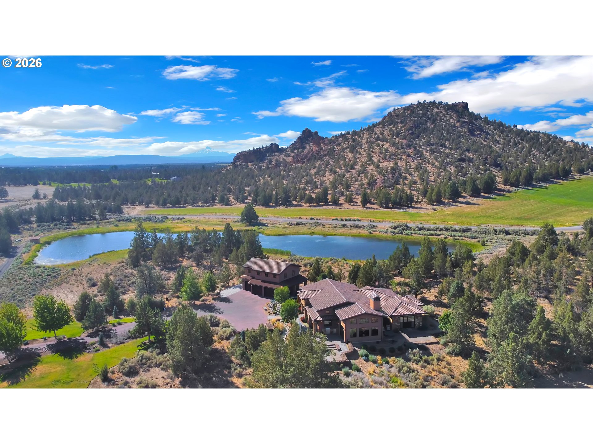 250 NE Goodpasture Loop — photo
