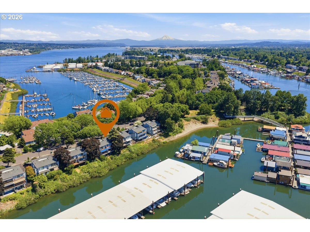 620 N Tomahawk Island Dr — photo