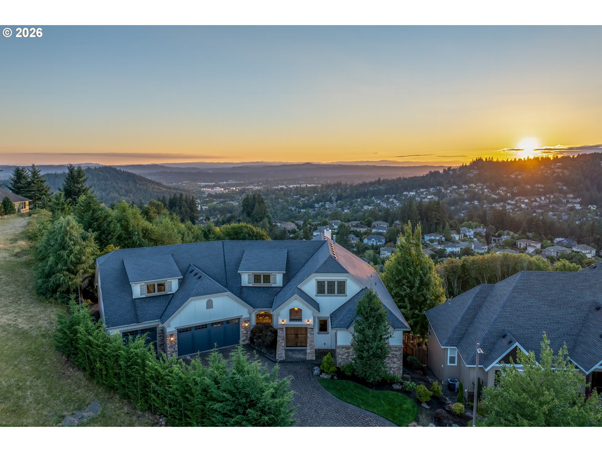 13857 SE Mountain Crest Dr — photo