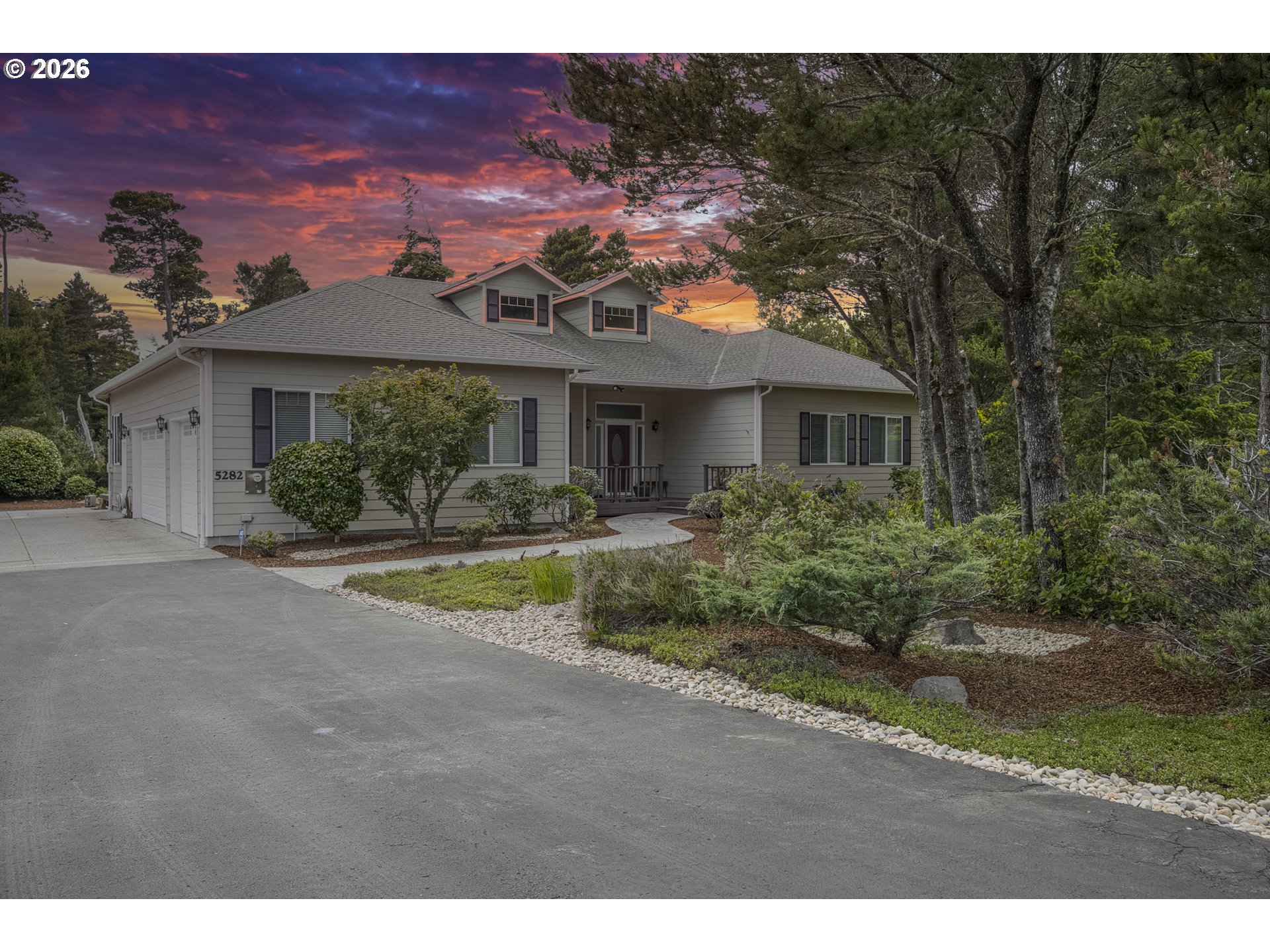 5282 Dunewood Dr — photo