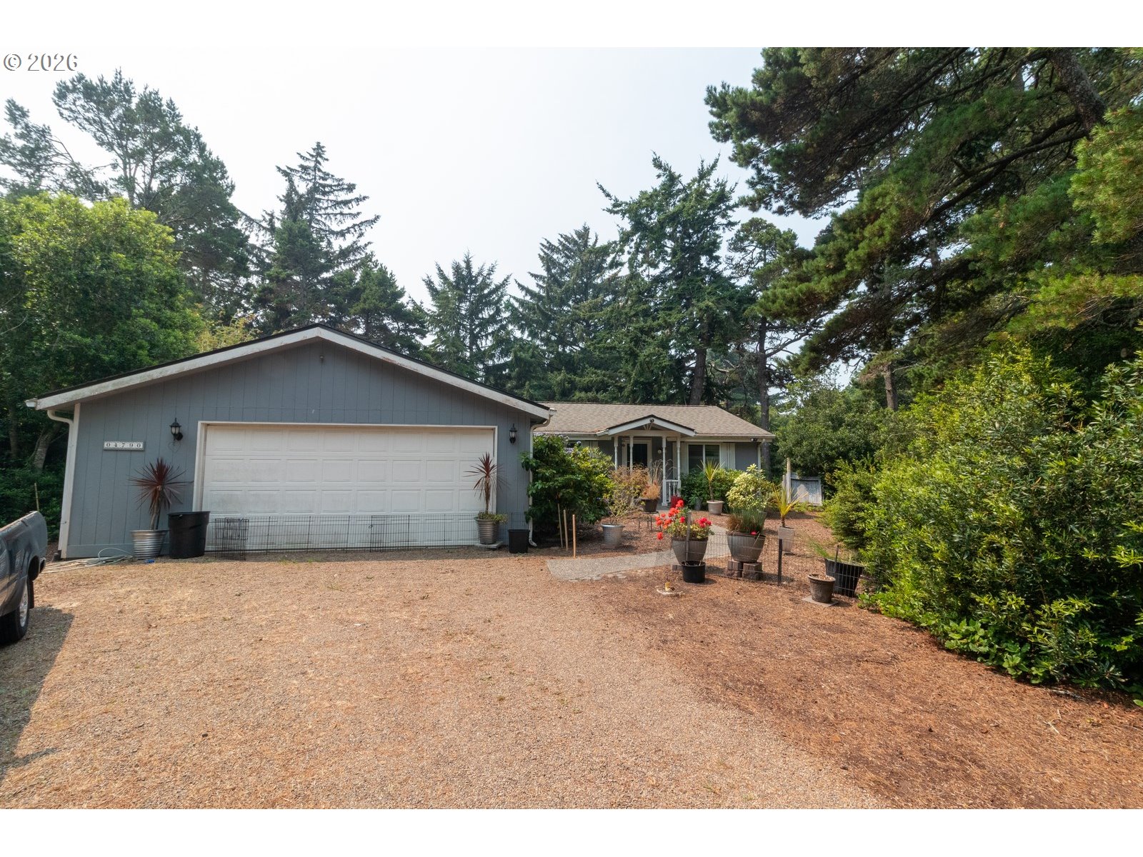 4792 Rhododendron Loop — photo
