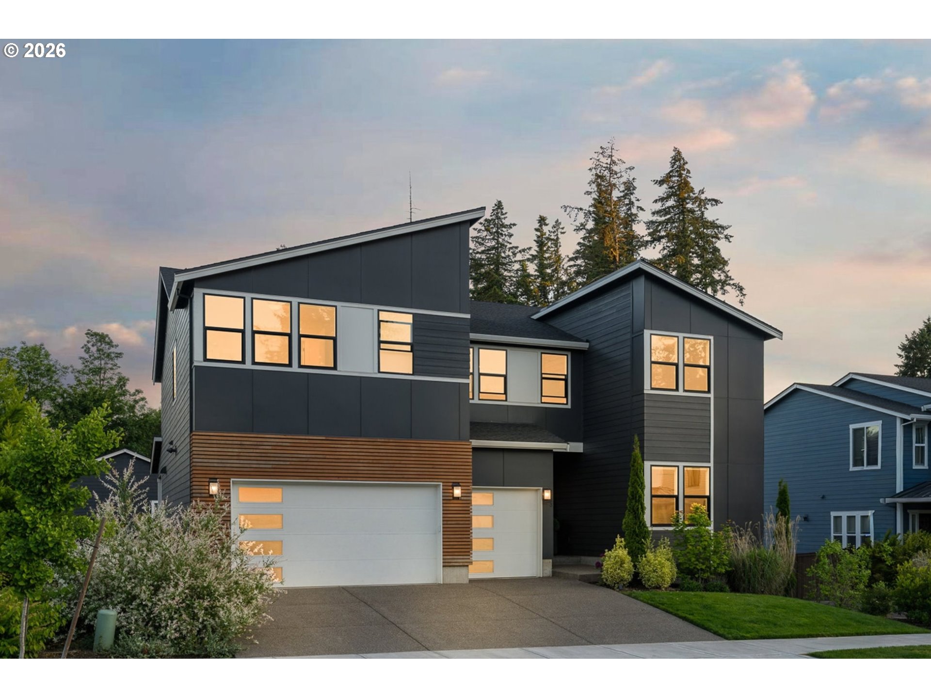 2763 Dahlia Dr — photo