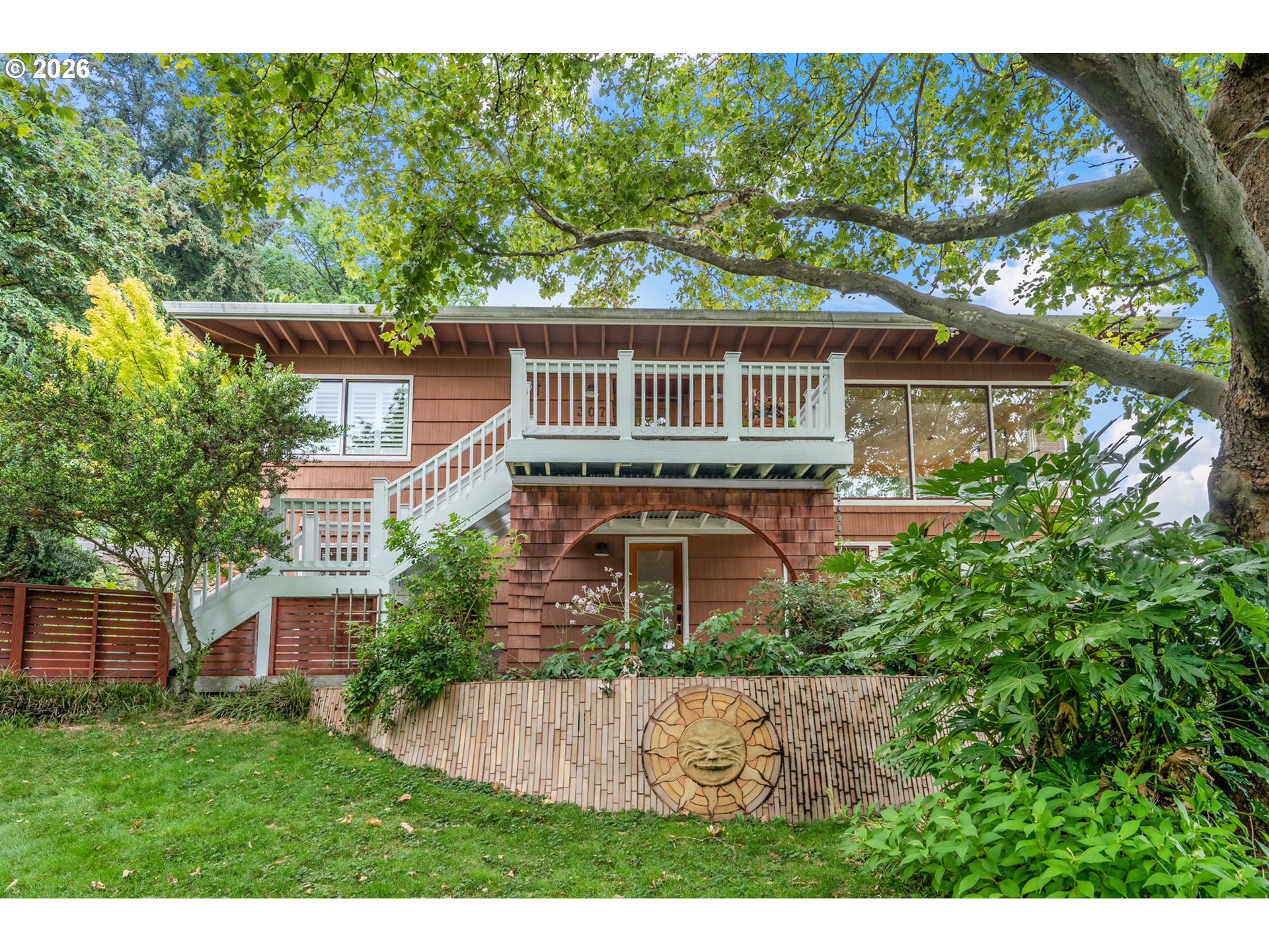 307 SW Hamilton St — photo