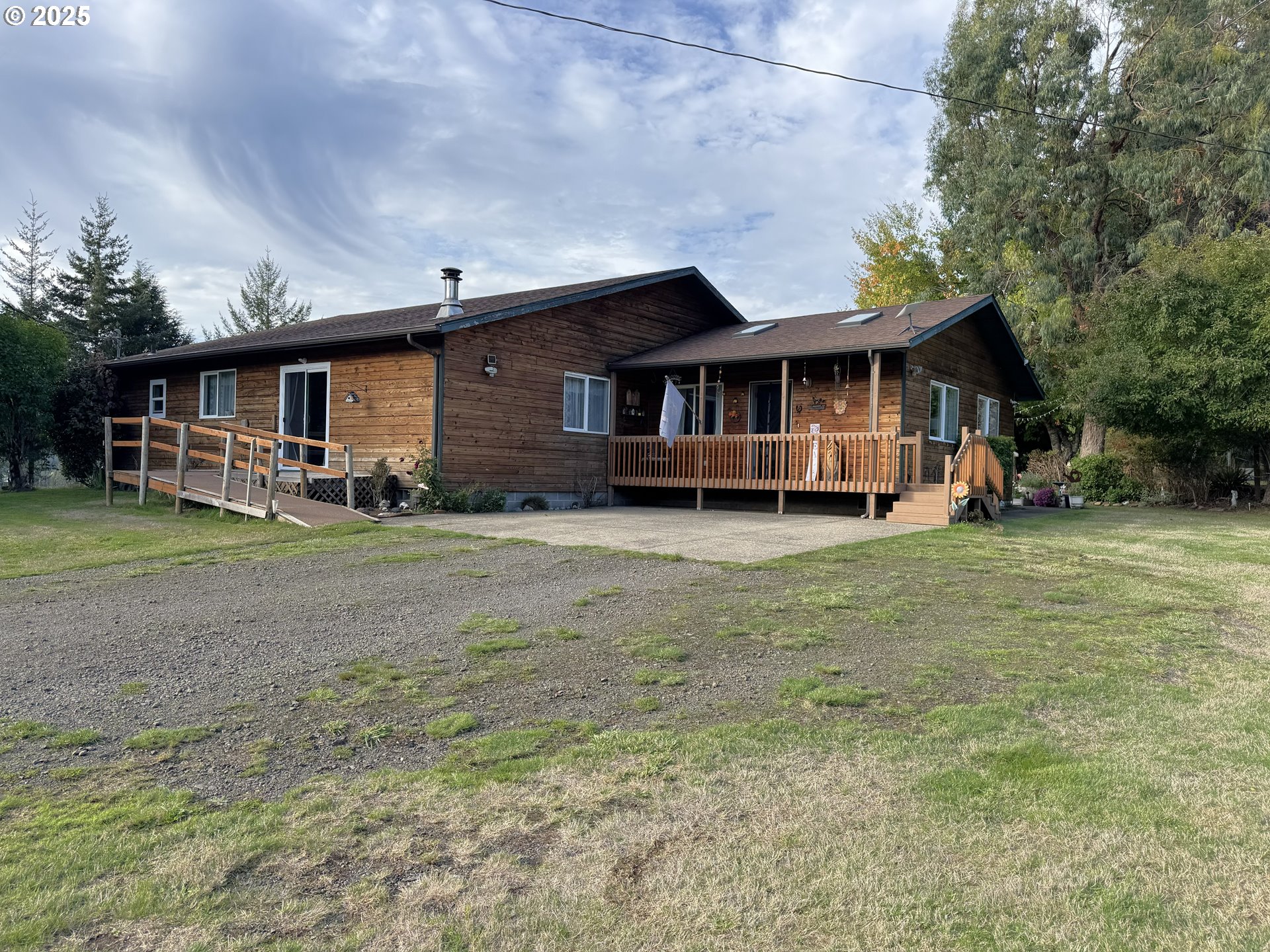 2475 S Smith River Rd, Reedsport, OR 97467
