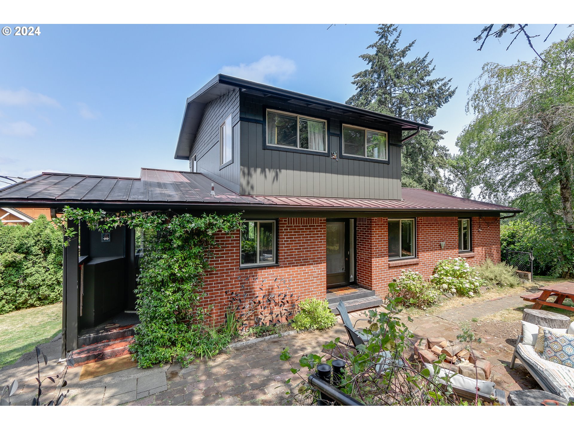 1151 Lorane Hwy — photo