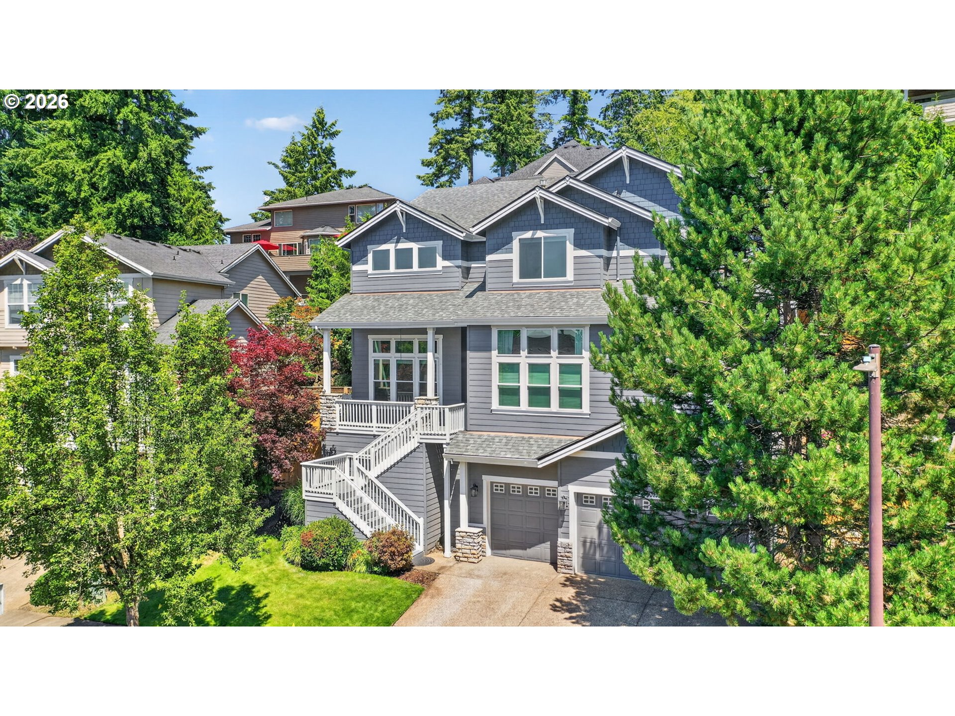 2235 Crestview Dr — photo