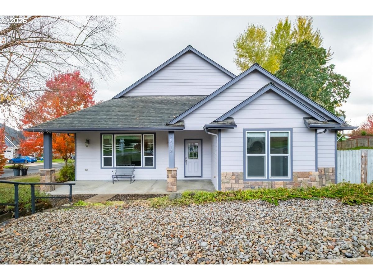 2018 Valley View Dr — photo