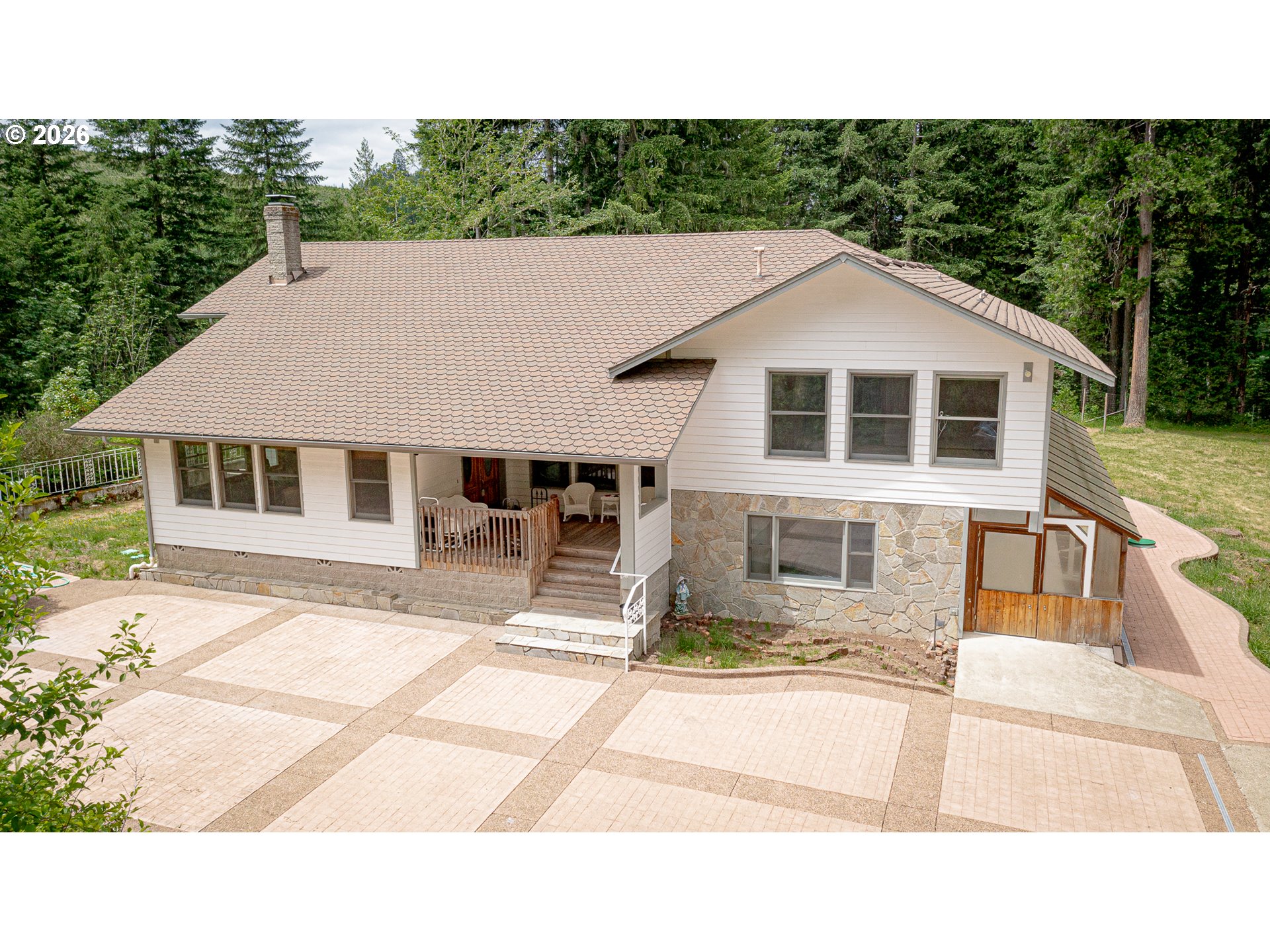 2690 Bear Creek Rd — photo