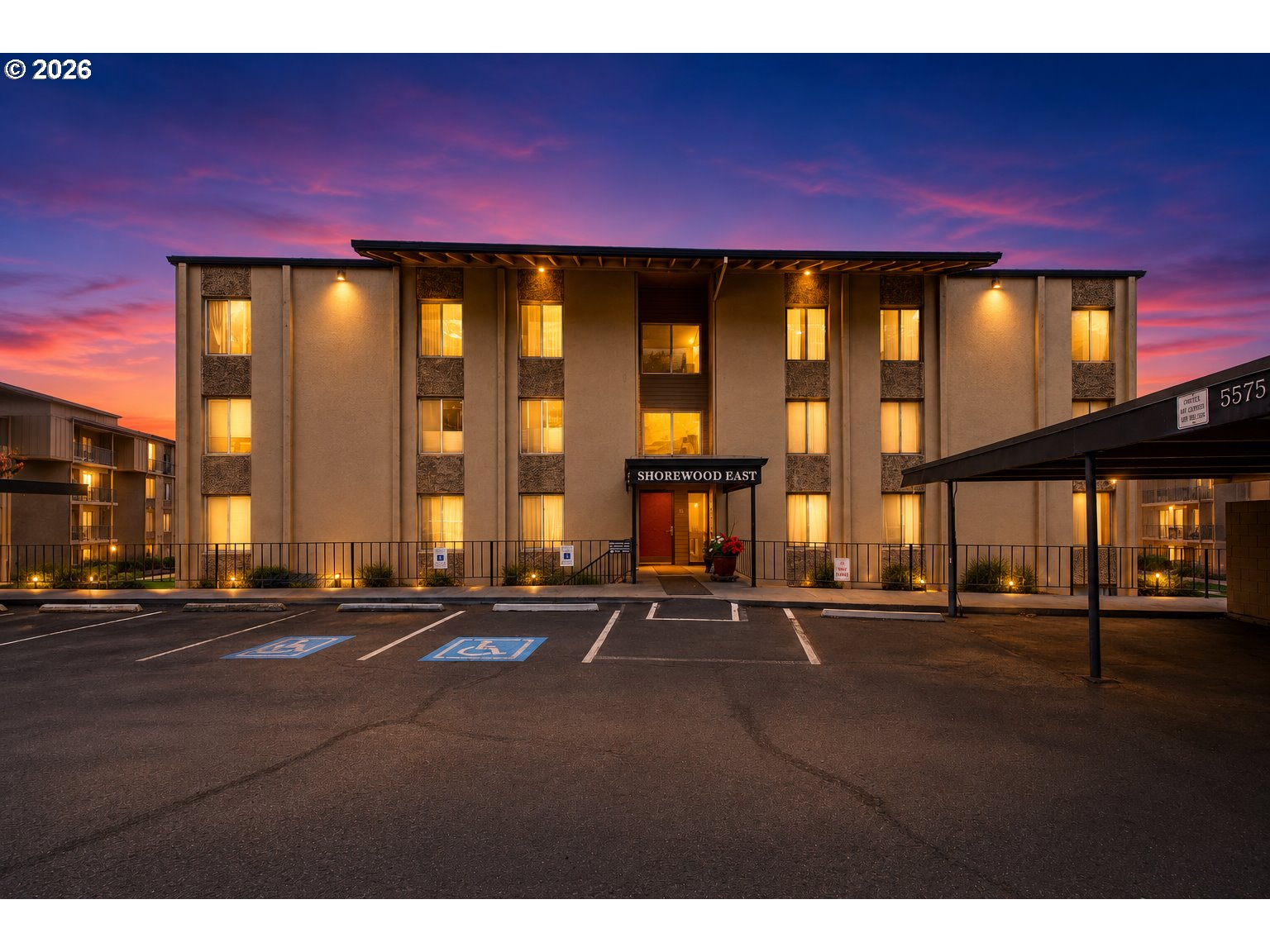 5575 E Evergreen Blvd 4103 — photo