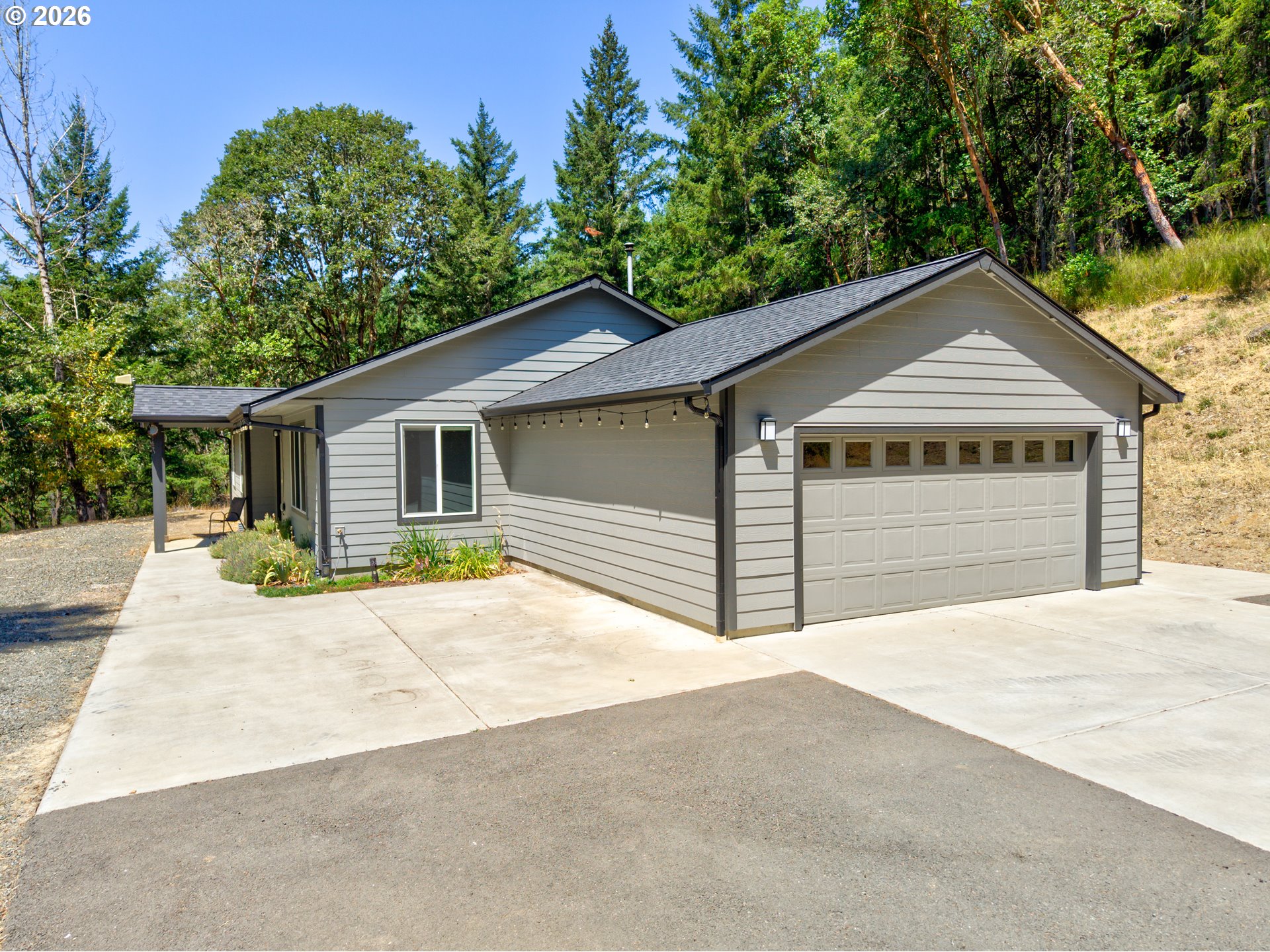 5655 Highway 138 — photo