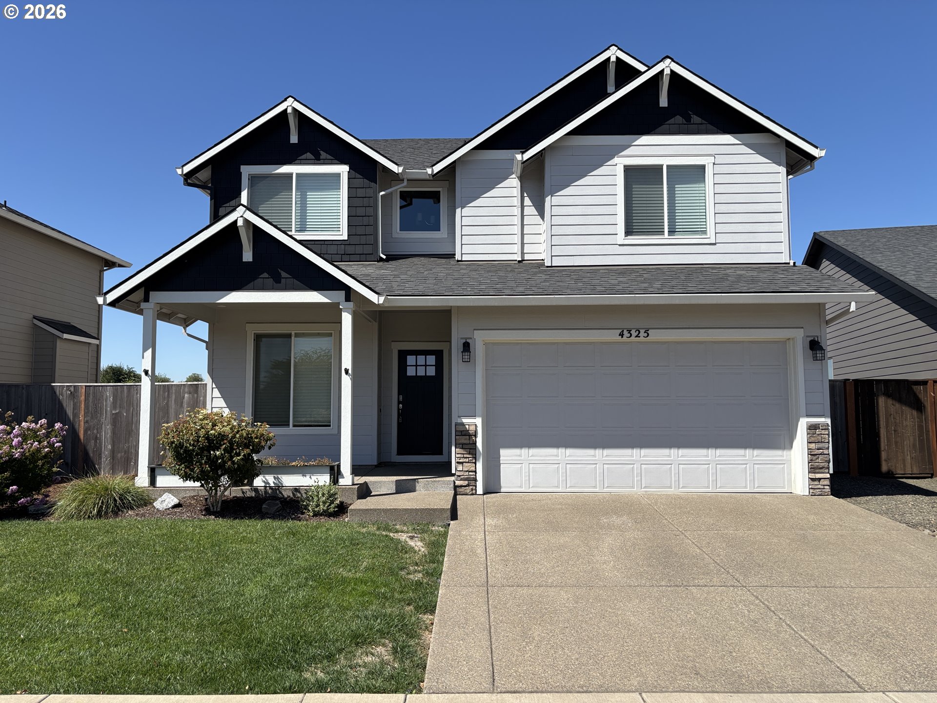 4325 Somerset Dr NE — photo
