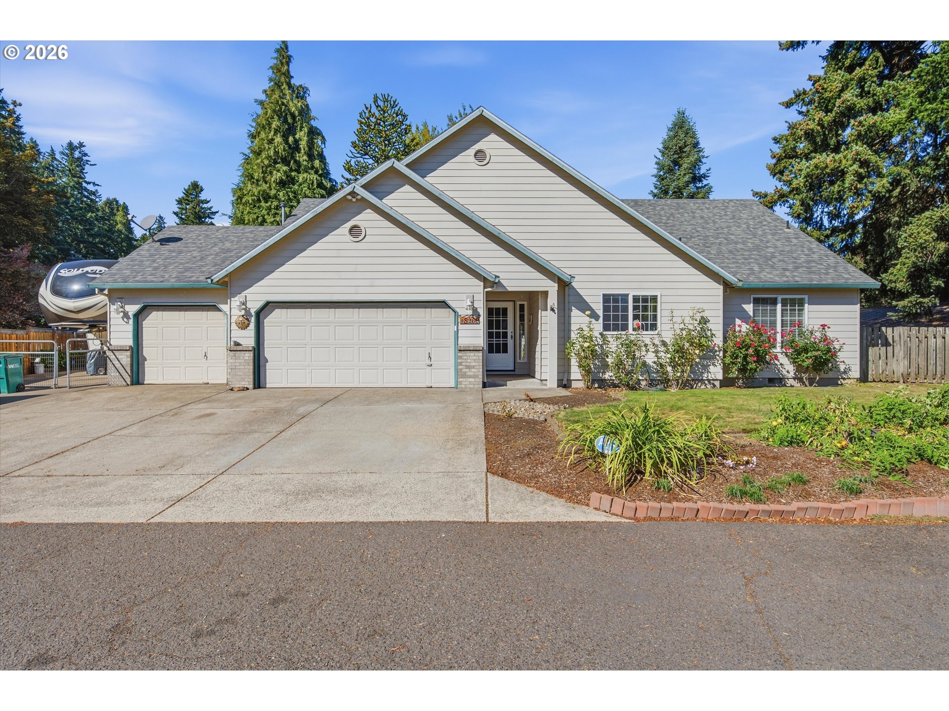 18260 SE River Rd — photo