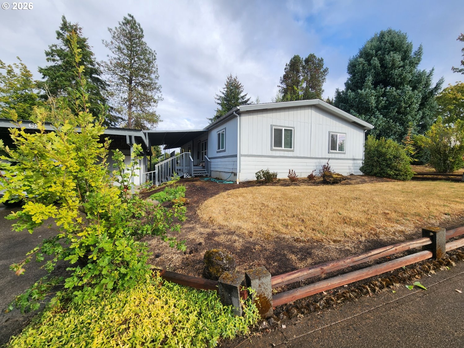 1602 NE Riverside Dr 68 — photo