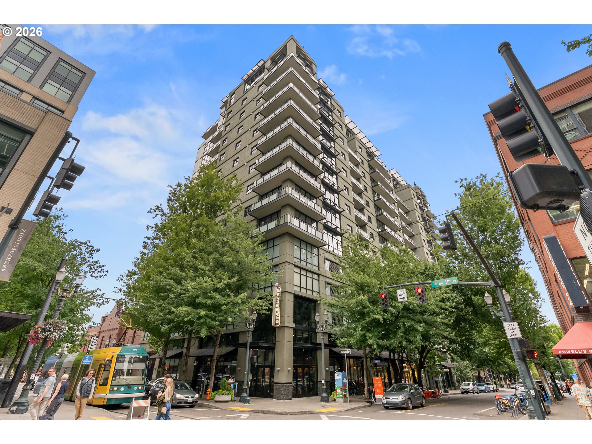 1025 NW Couch St 619 — photo
