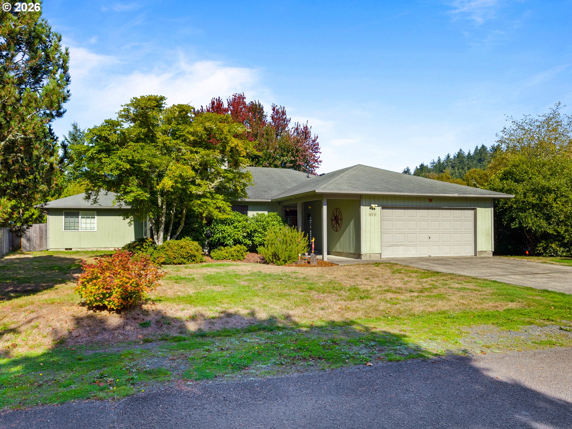 33737 Lake Front Dr — photo