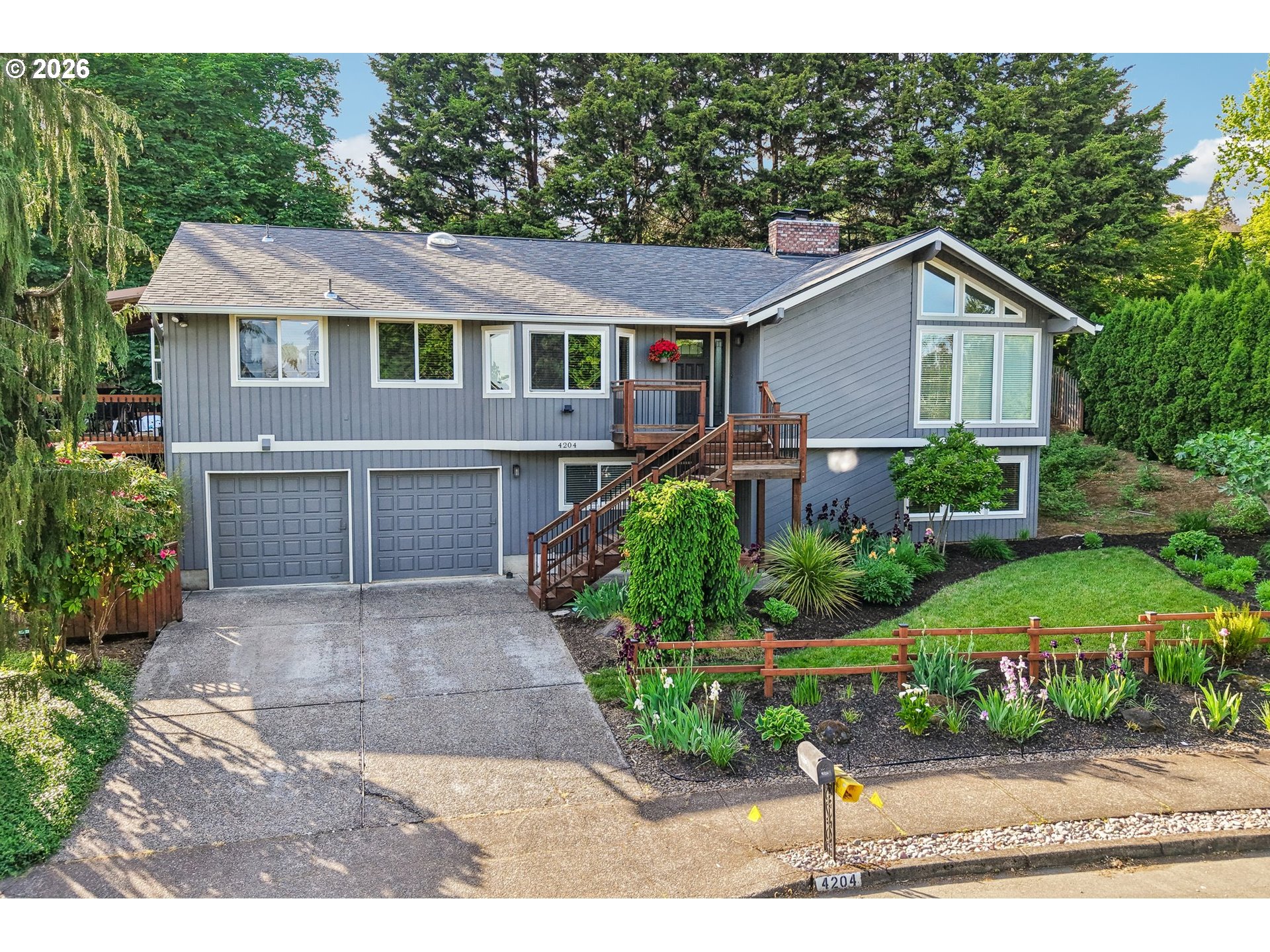 4204 Riverview Dr — photo